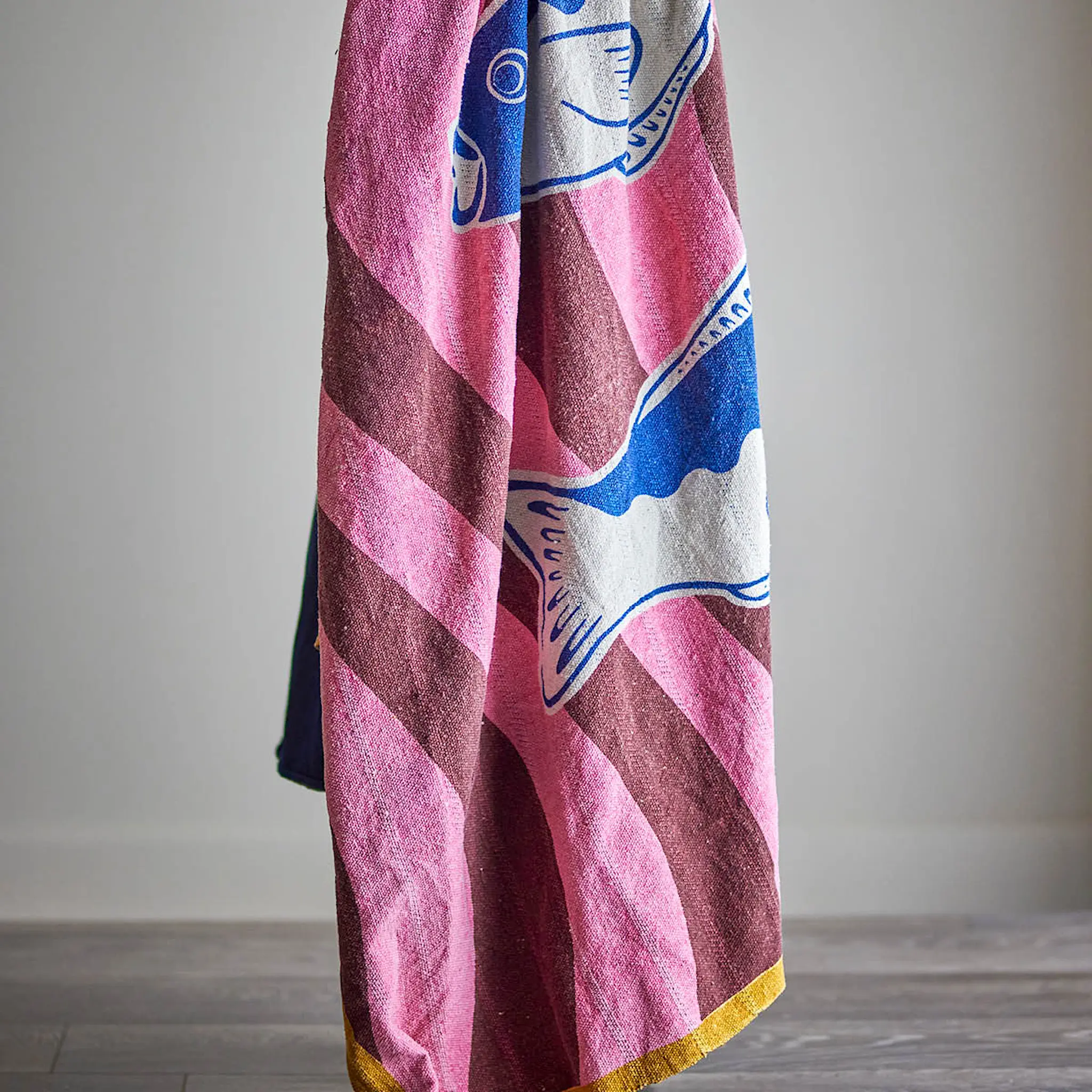 Bloomingville Remy pledd 160x130 cm fisker multi