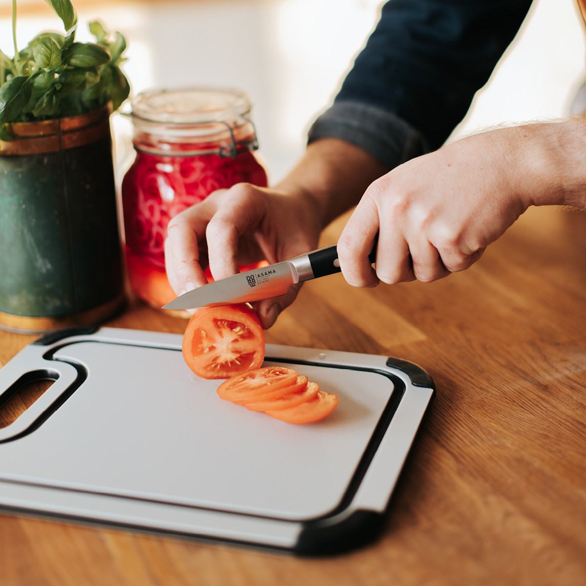 Dorre Asama skrellekniv 8 cm svart/sølv