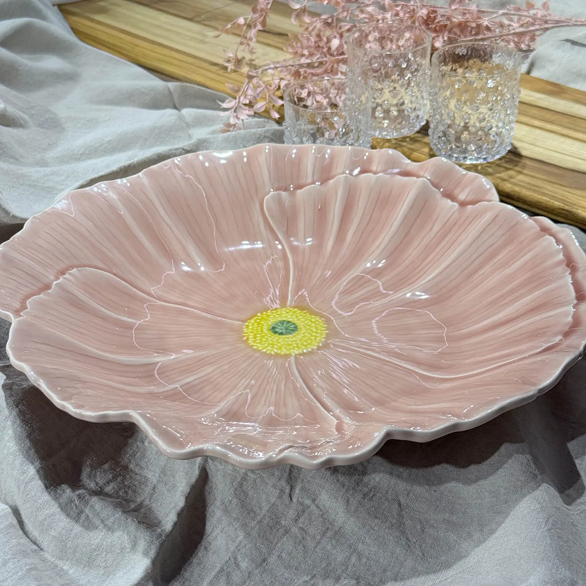 Bordallo Pinheiro Wild Flower tarjoiluvati 40 cm Vaaleanpunainen
