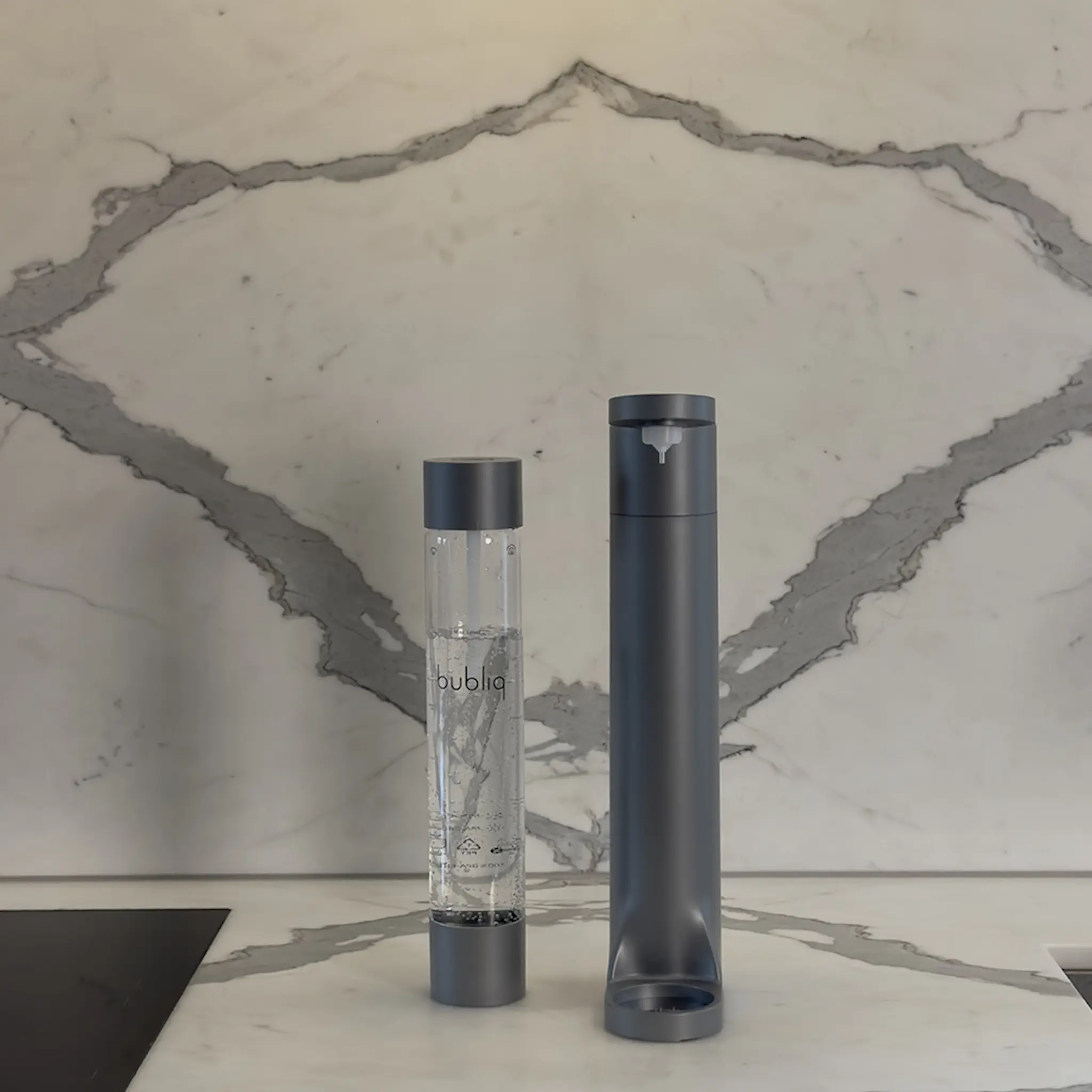 Bubliq Drink Pullo hiilihapotuslaitteeseen 800 ml Mattaharmaa