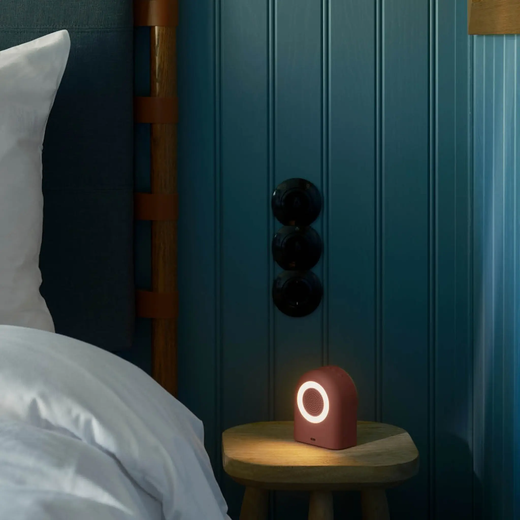 Kreafunk Ivy väckarklocka med Wake-up light och Bluetooth 9x11 cm terrakotta