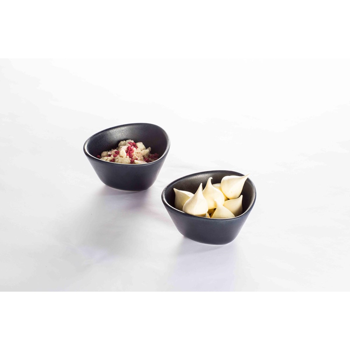 LIND DNA Curve Stoneware Skål S 11x10 cm Svart