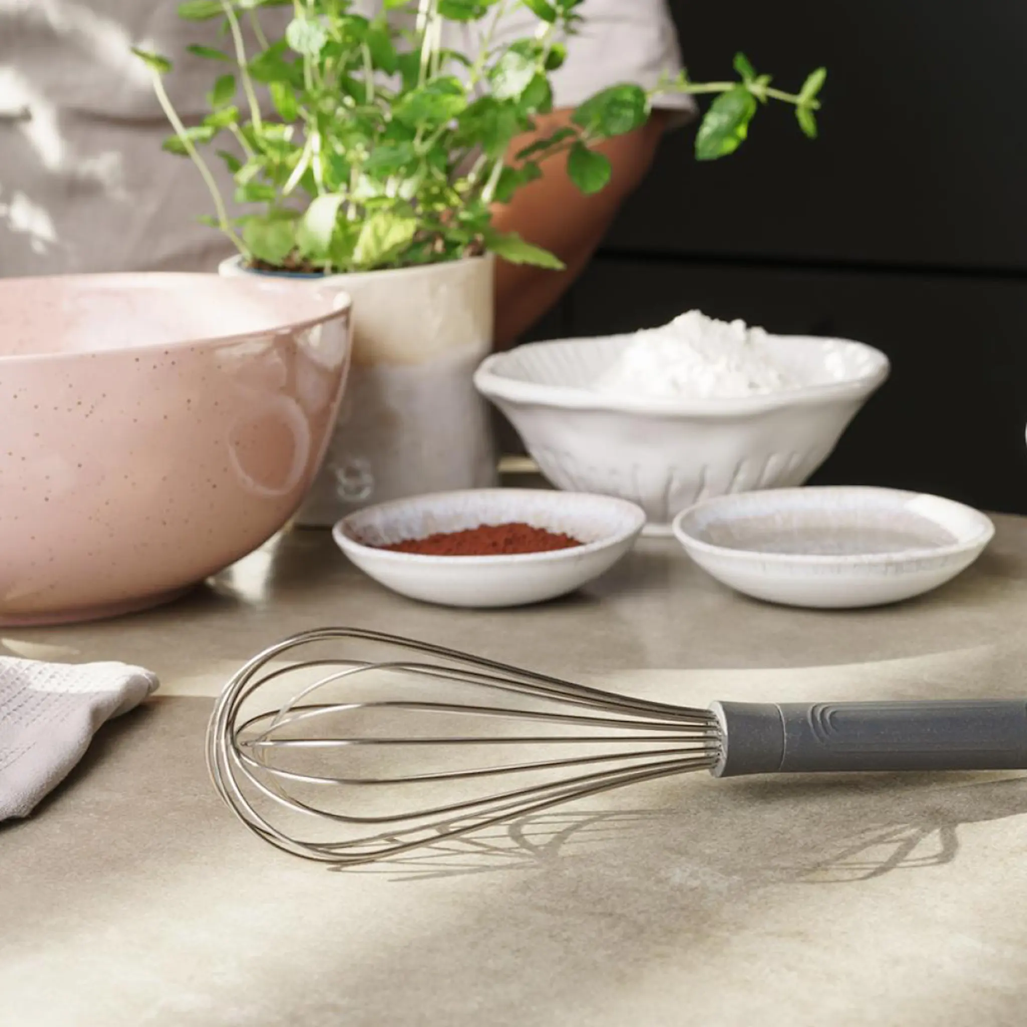 Zyliss Ballongvisp M 26 cm Grå