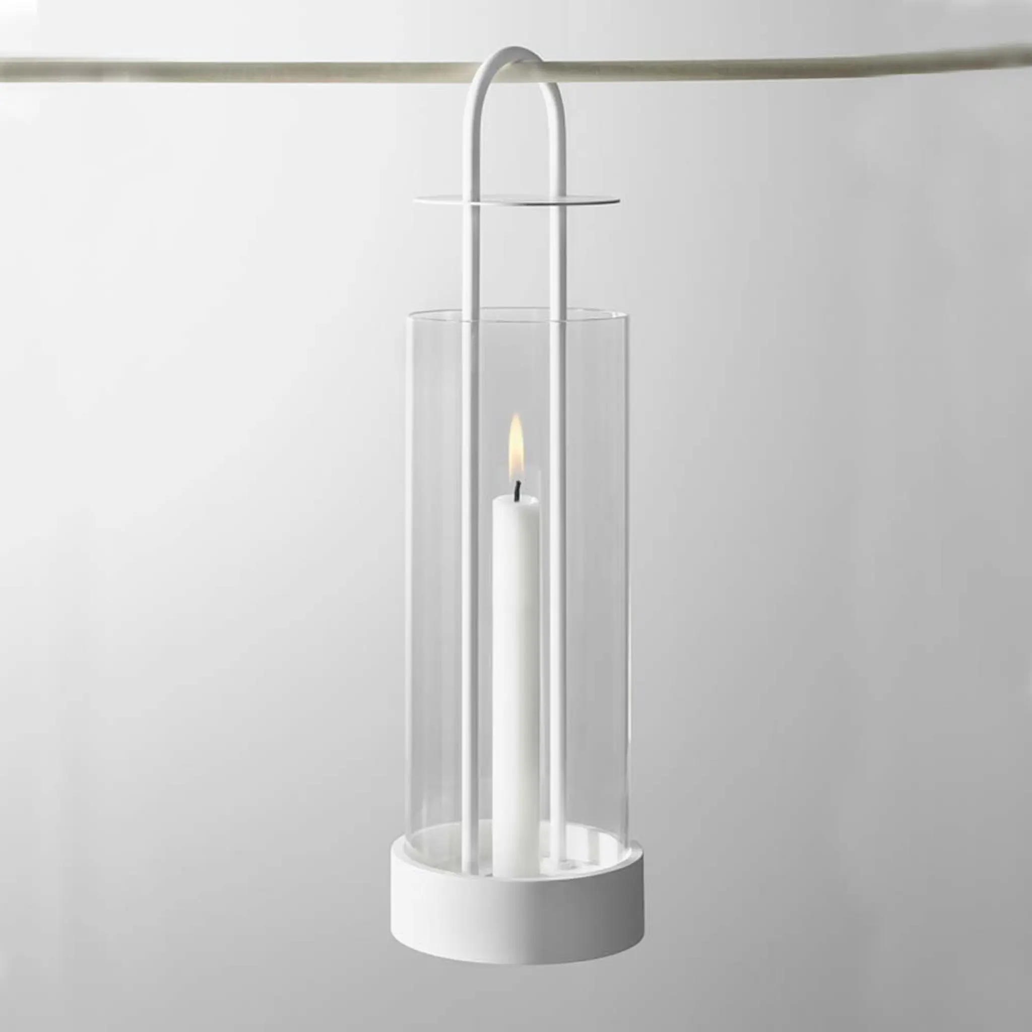 Design House Stockholm Lotus Myrskylyhty 44 cm Valkoinen