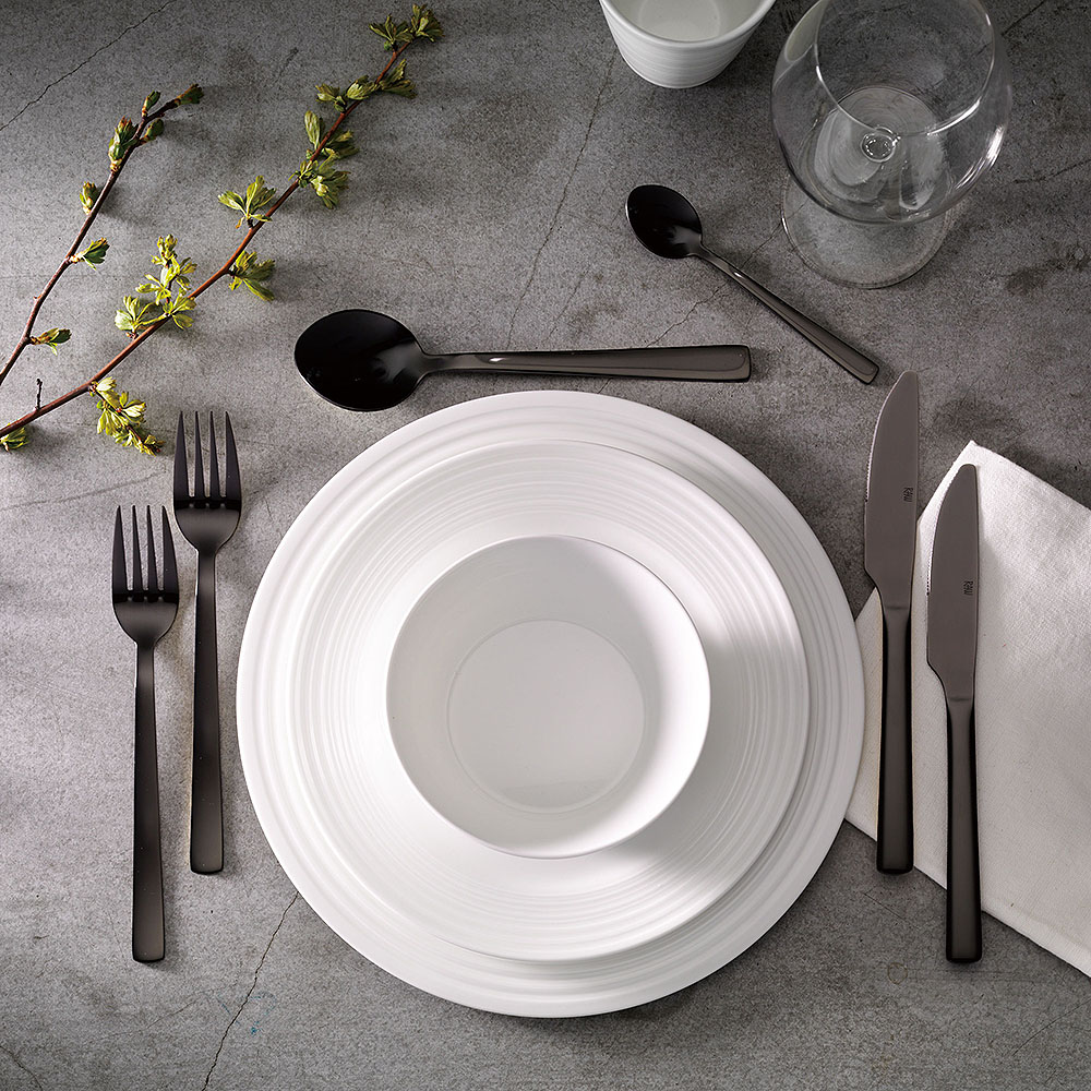 Aida Raw Aterimet 16 osaa Musta