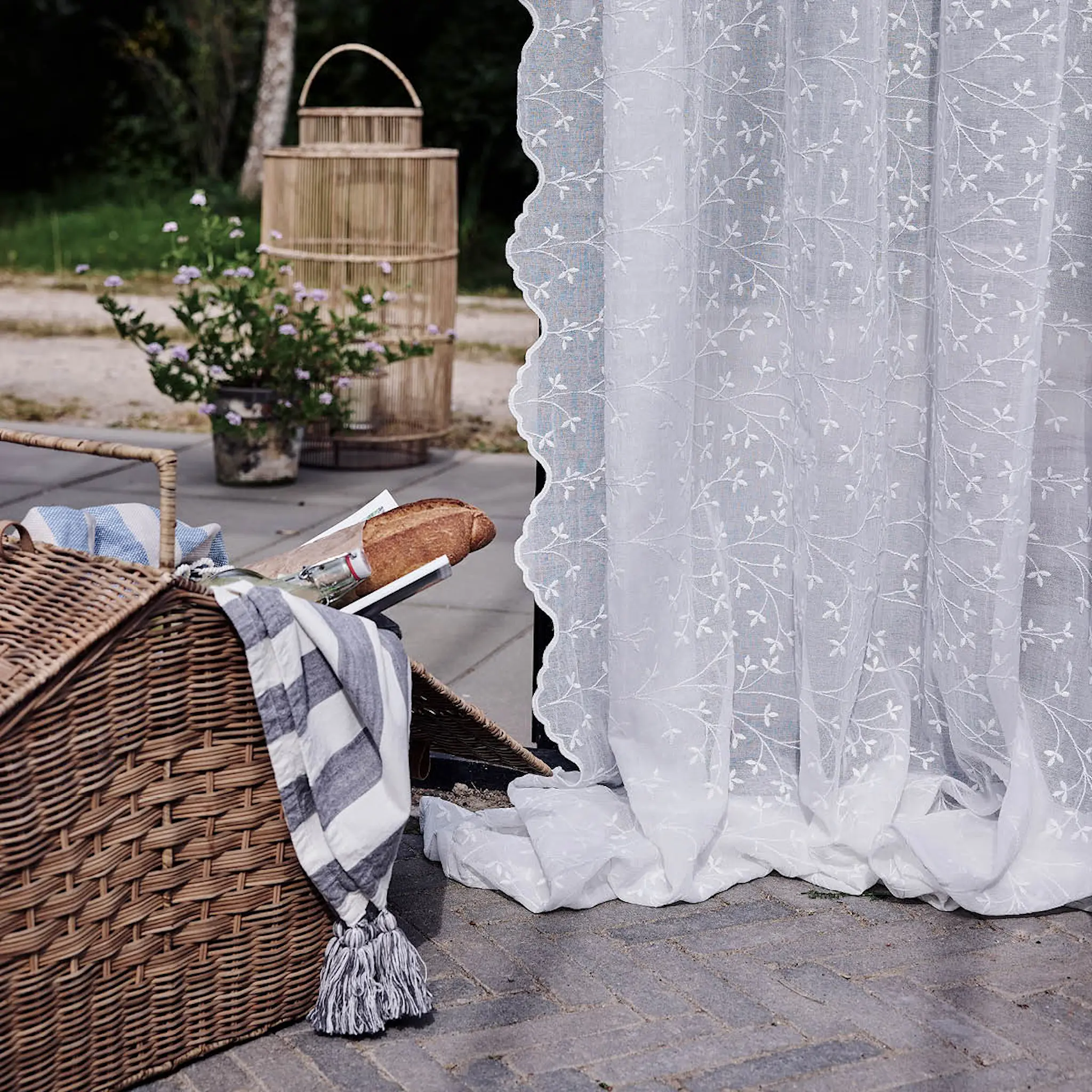 Lene Bjerre Felima strandteppe 140x200 cm hvit/mørk grå