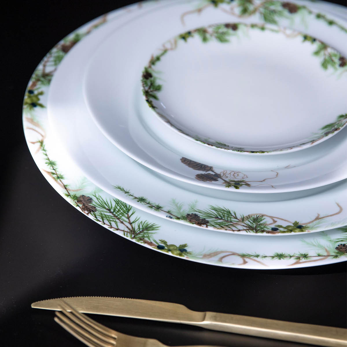 Magnor Nostalgi Lautanen 31 cm Valkoinen/Vihreä