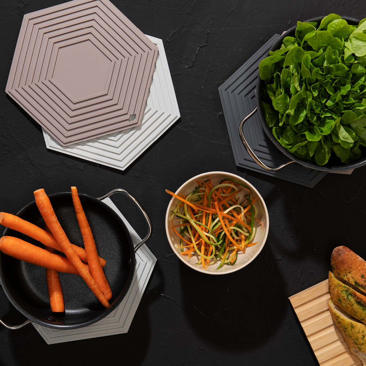 Modern House Ime Grytunderlägg Sexkantigt Ljusgrå