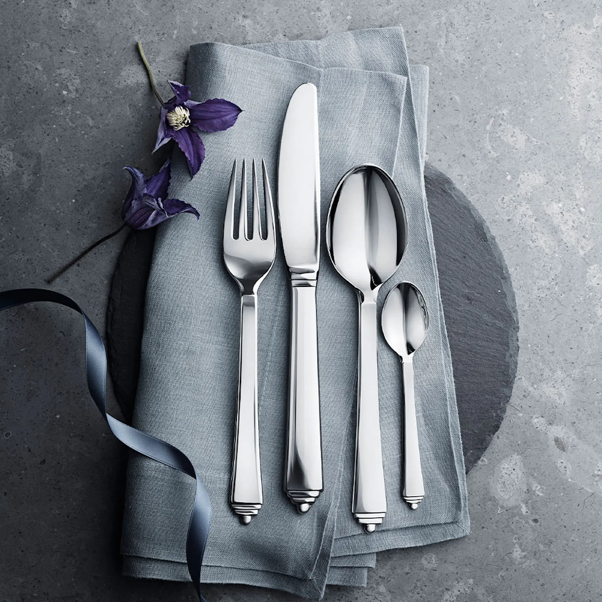Georg Jensen Pyramide Aterimet 16 osaa