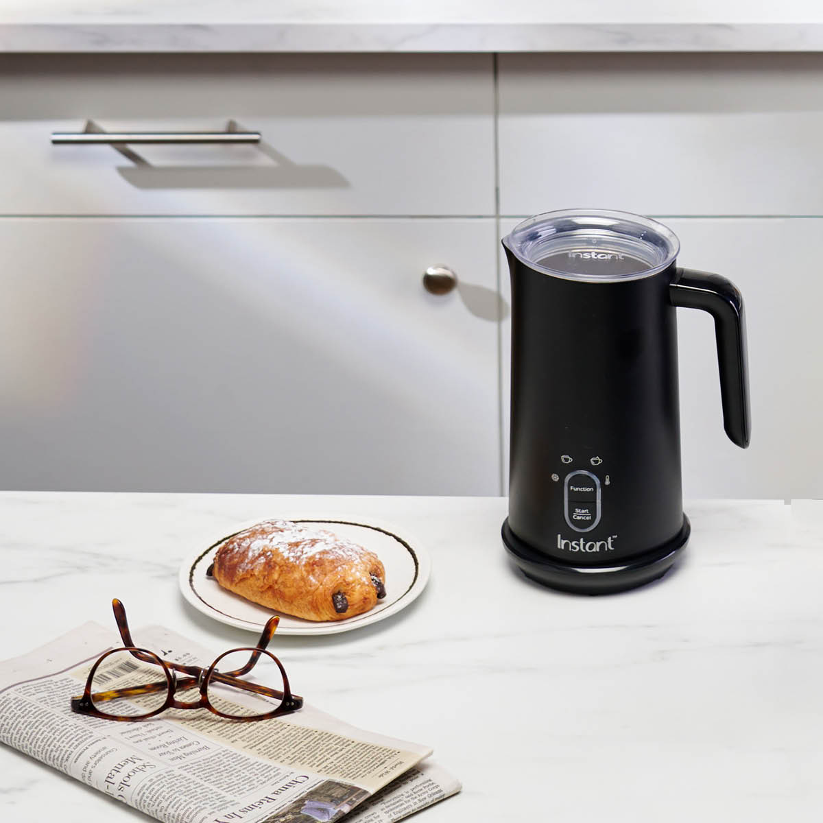 Instant Mjölkskummare Plus 4-i-1 300 ml svart