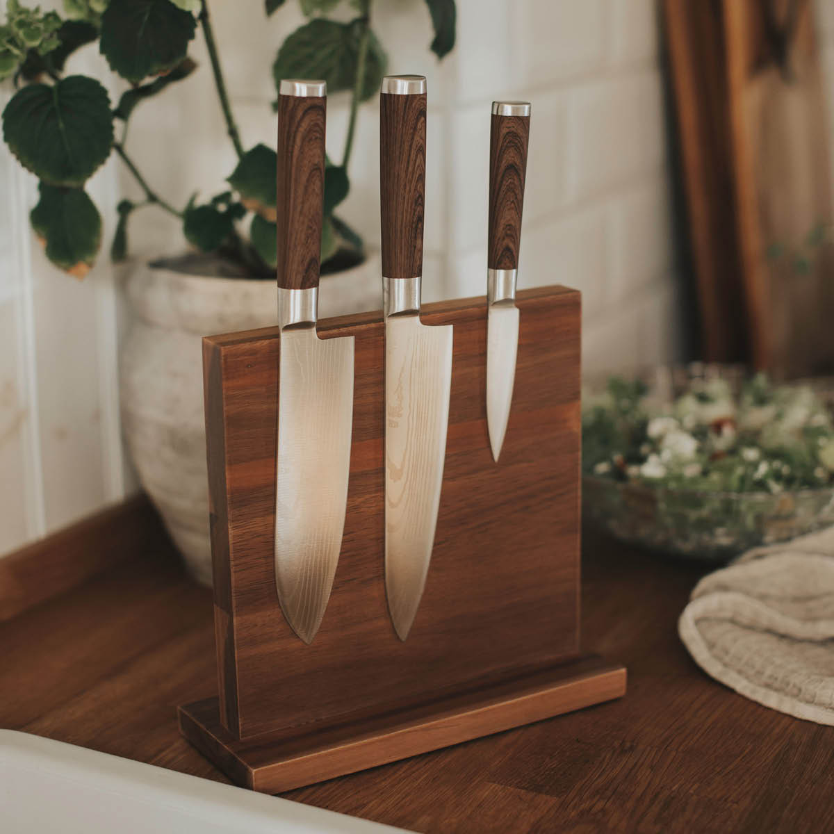 Dorre Kaya knivstativ magnet på 2 sider 24x10x2 cm akasie