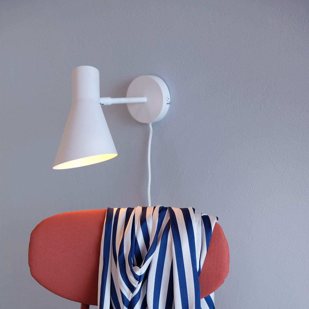 Dyberg Larsen DL12 vägglampa 20 cm vit