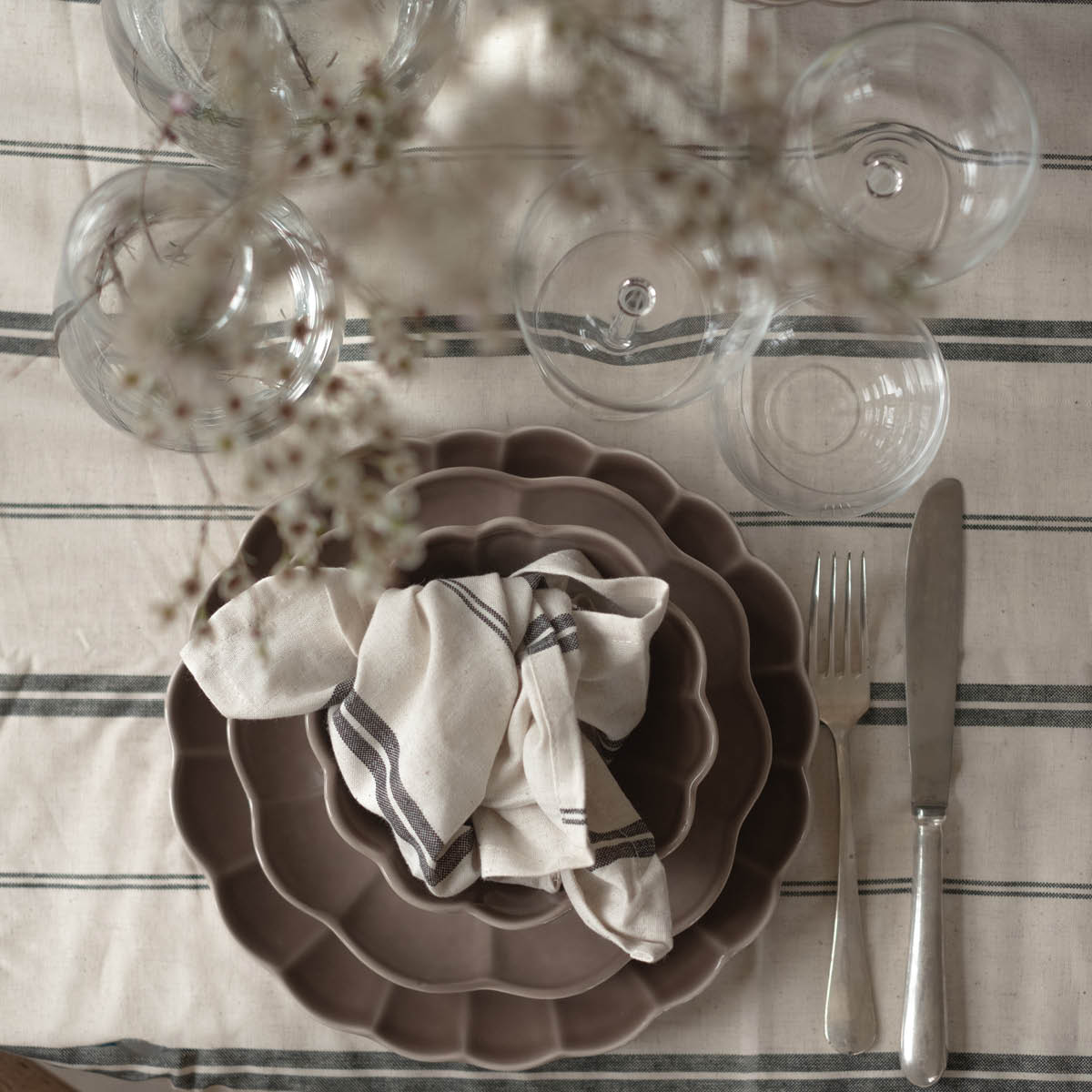 Stiernholm Elsa Pöytäliina 250x145 cm Beige/Musta