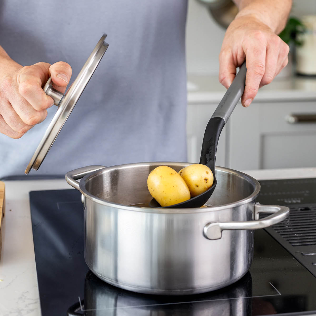 KitchenAid KitchenAid Classic hullsleiv 34 cm charcoal grey