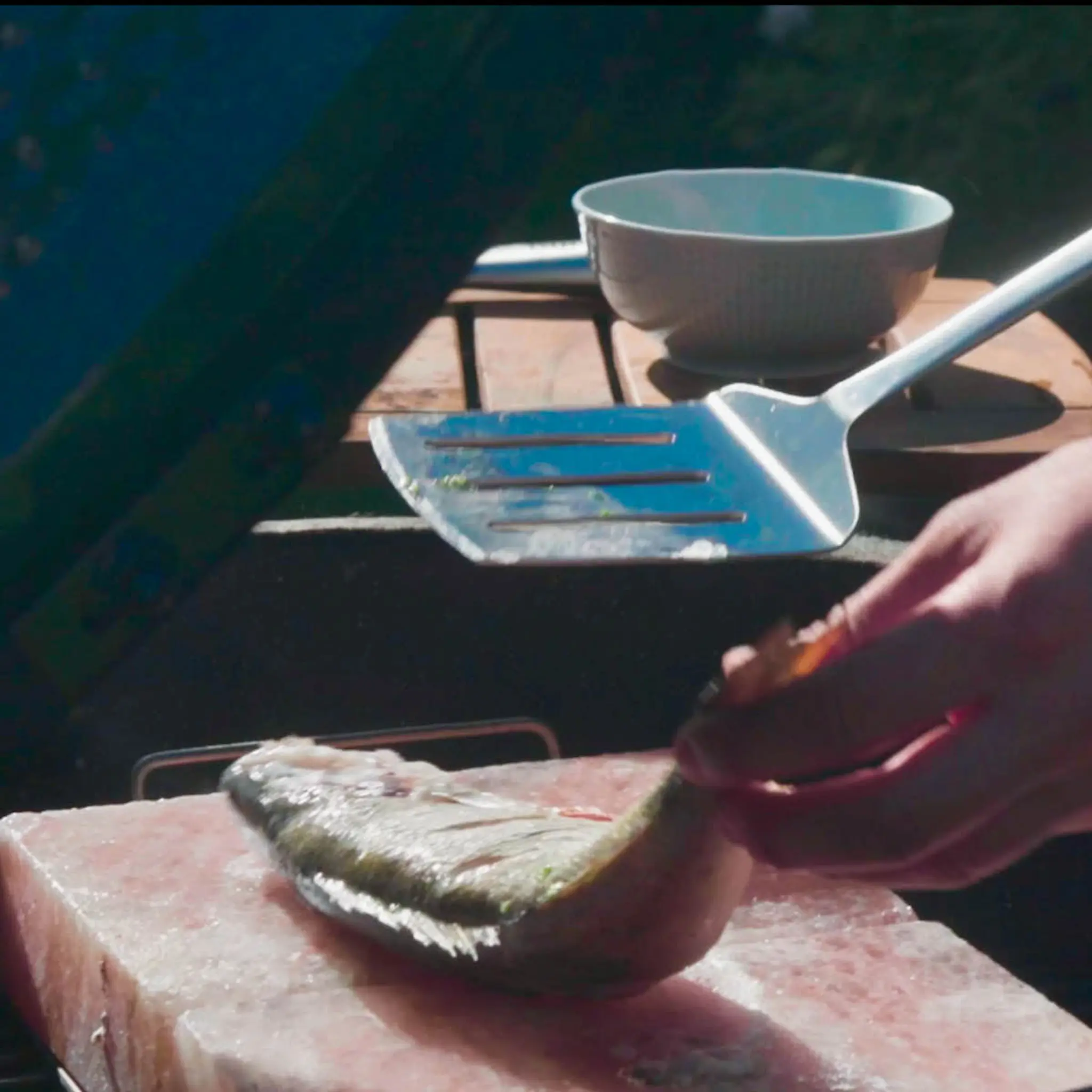 Rivsalt BBQ Pro Suolakivi 2 kpl metallitarjottimella 37x21 cm