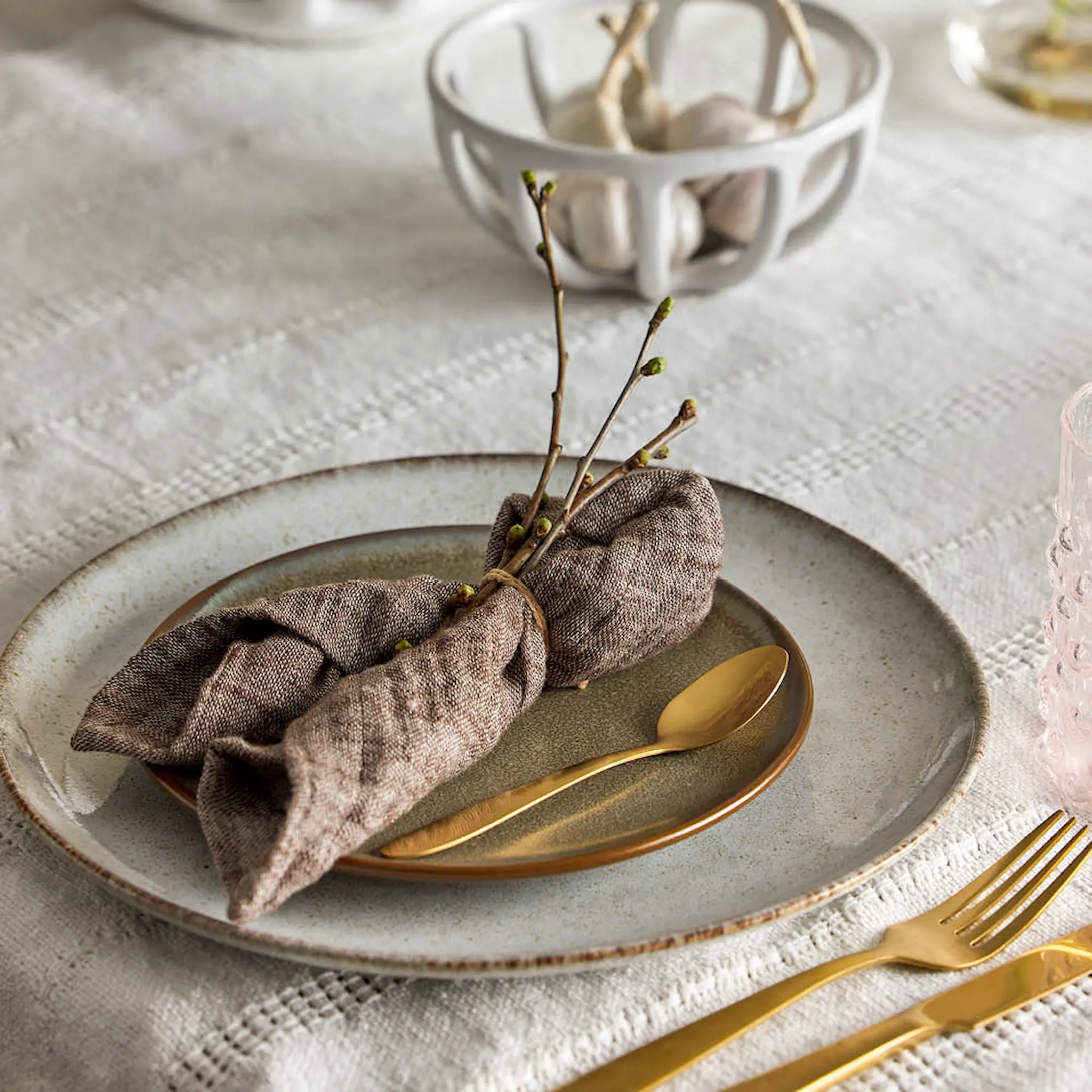 Bloomingville hiekkarine astiasto 12 osaa beige