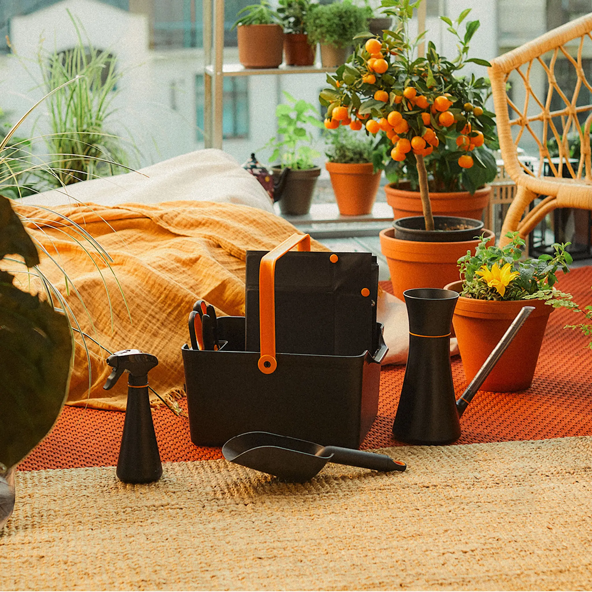 Fiskars Plantespade och borste 2-i-1