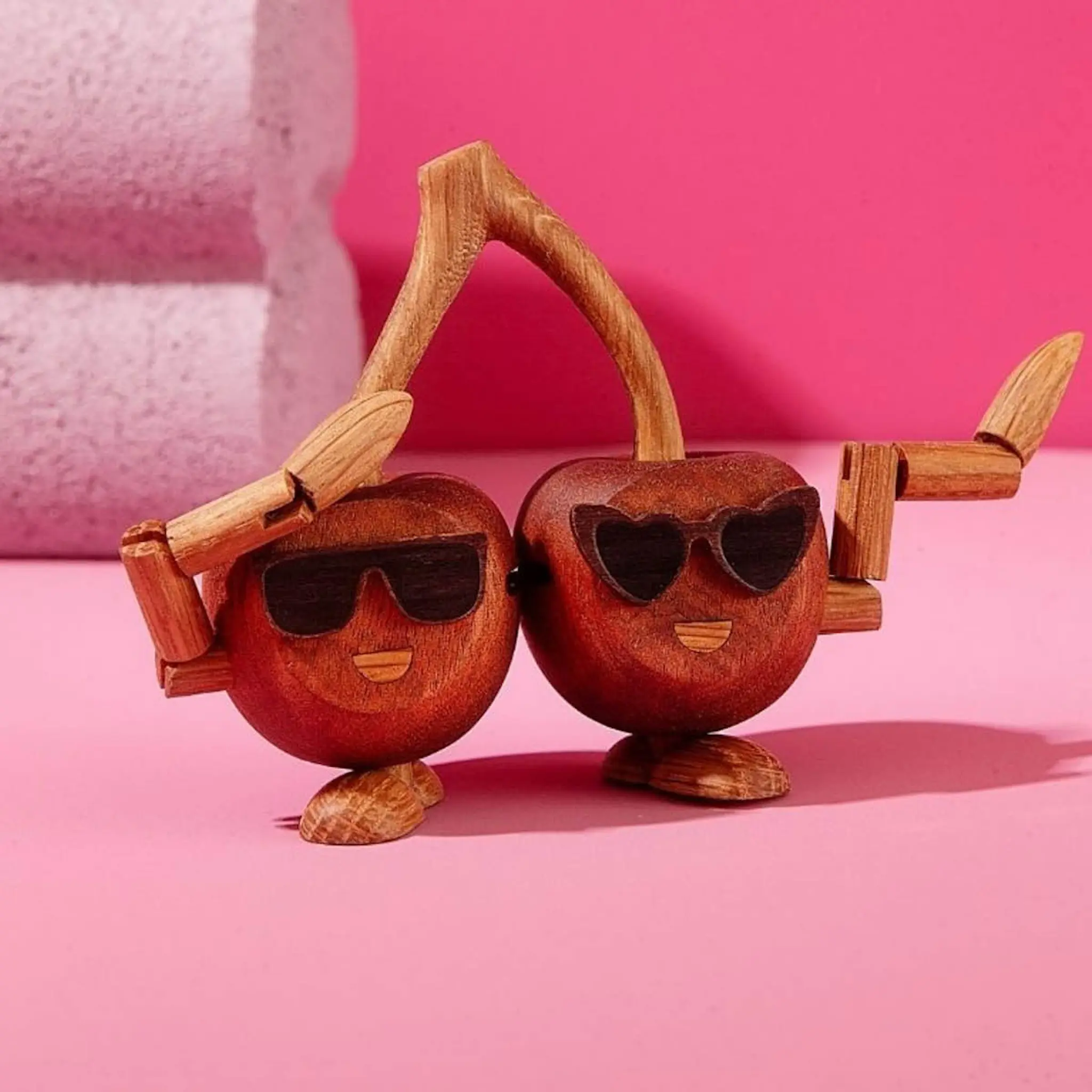 Spring Copenhagen Woodies Cha-Cha Cherries träddekoration 9 cm mahogny