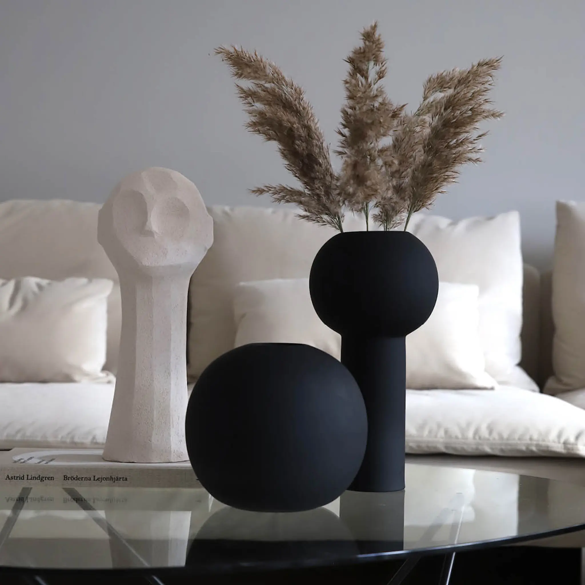 Cooee Pillar vas 32 cm svart