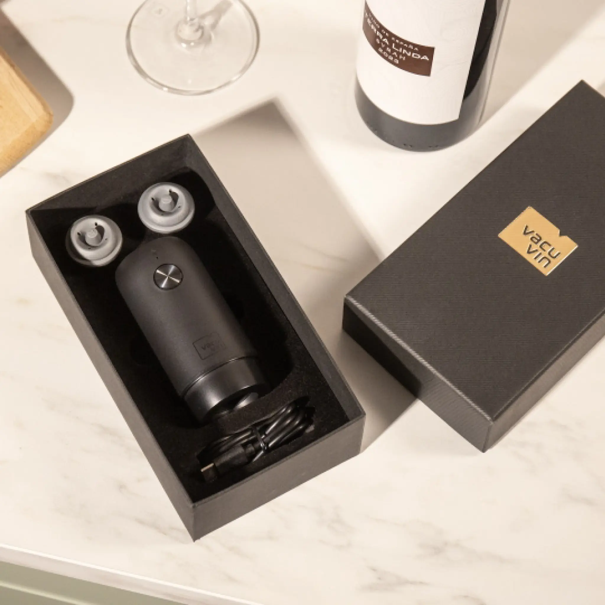 Vacu Vin Elektrisk Wine Saver & 2 Stoppers