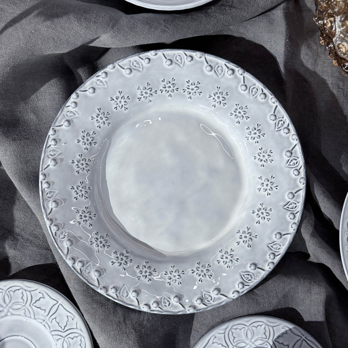 Bordallo Pinheiro Flora tallrik 23 cm antikvit