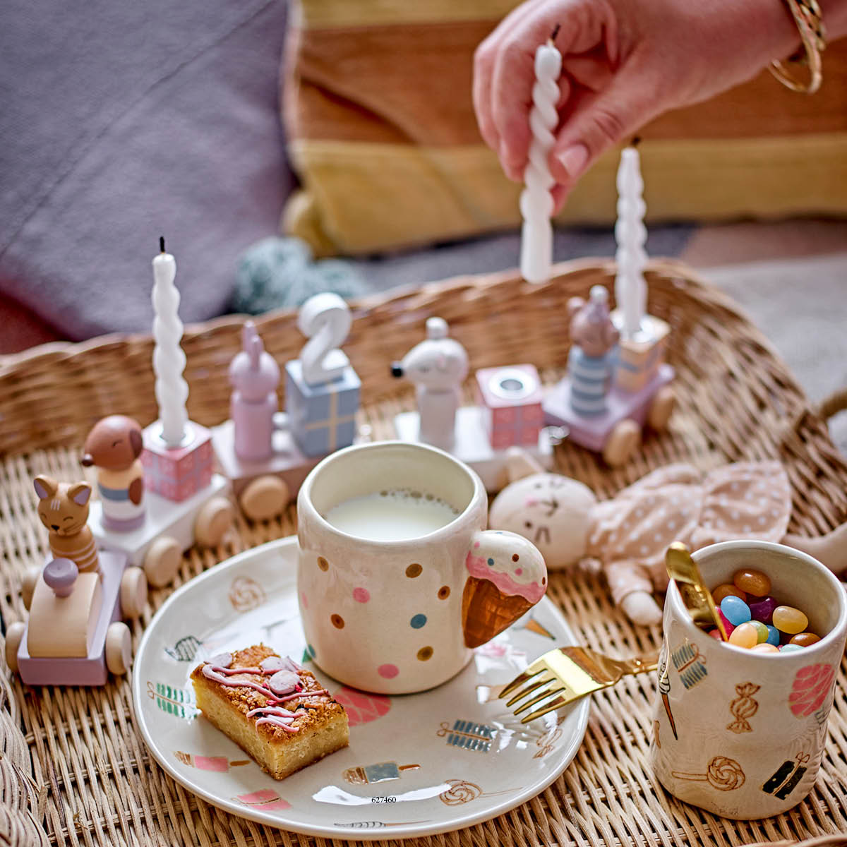 Bloomingville MINI Junaid födelsedagståg 38 cm rosa/brun