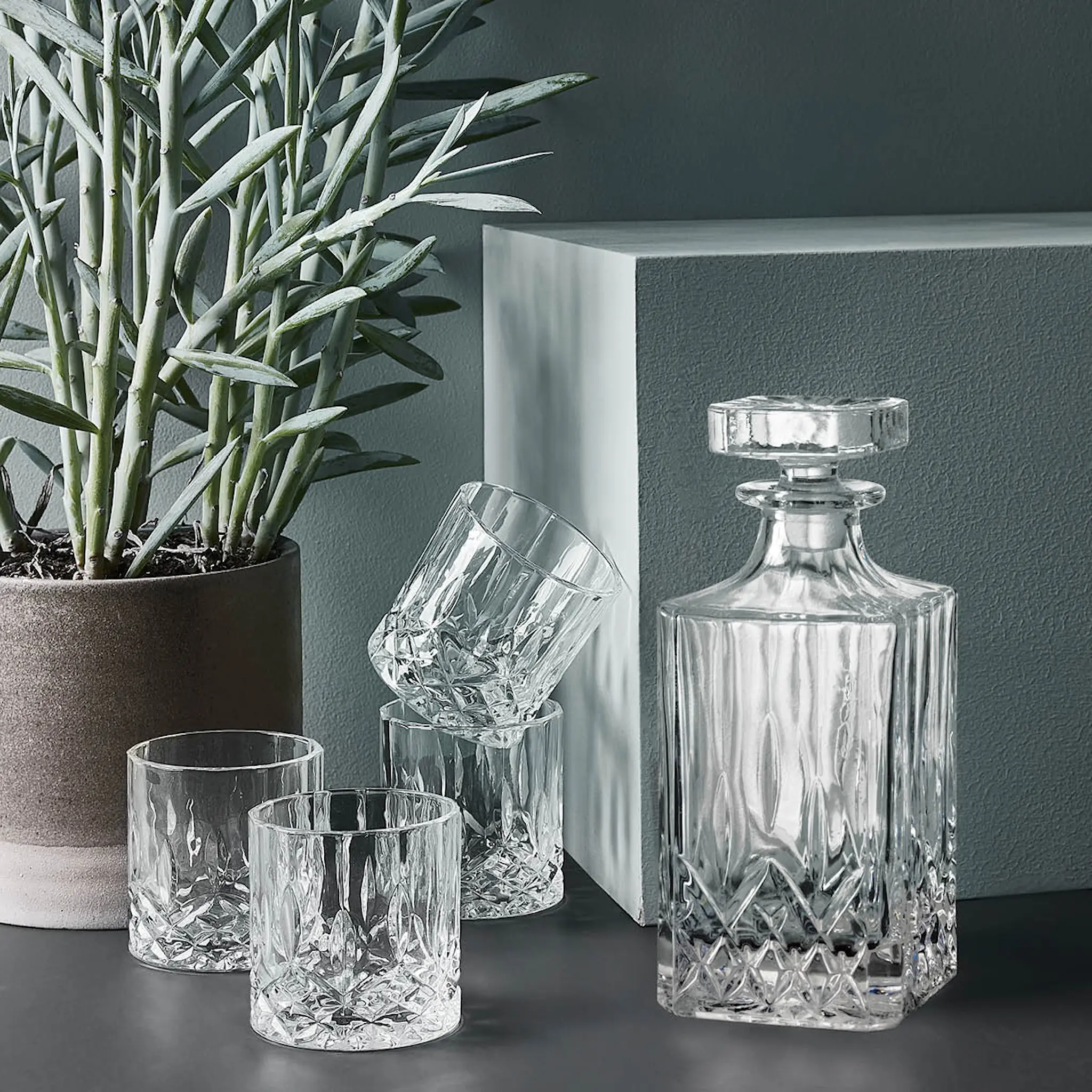 Aida Harvey whiskyset 0,7 L karaff + 4 whiskyglas