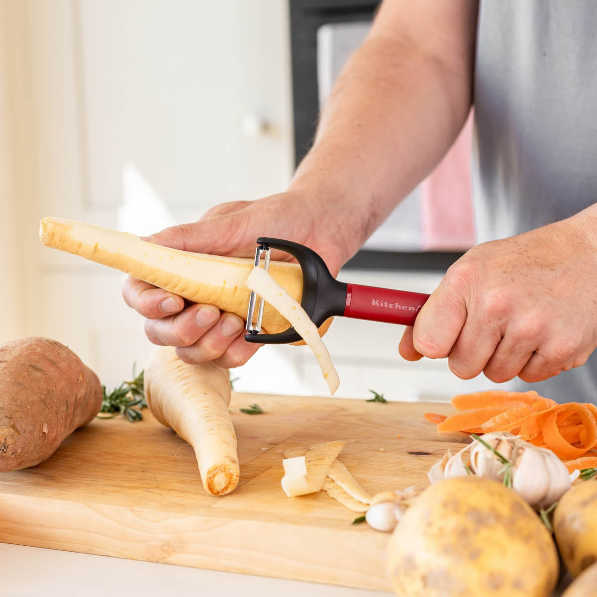 KitchenAid KitchenAid Classic Kuorija Y-malli 18 cm Empire Red