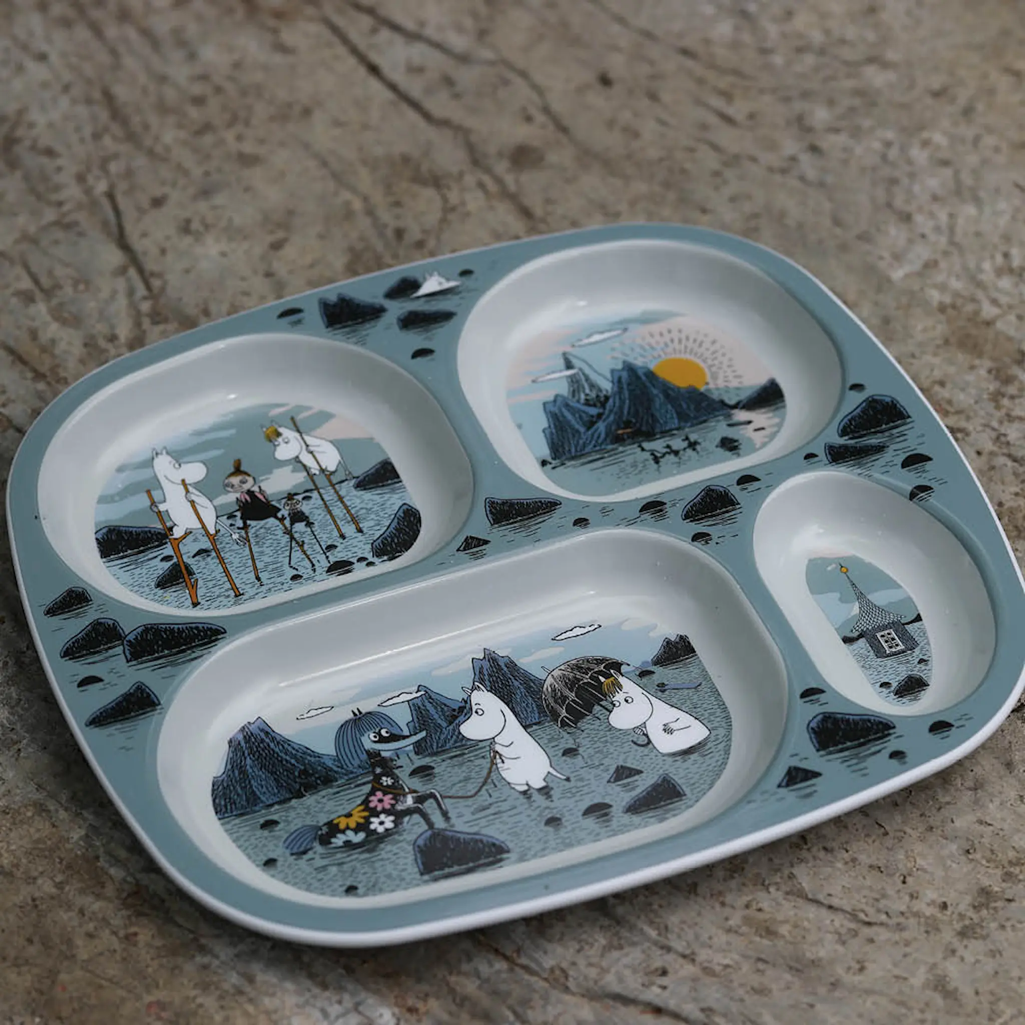 Rätt Start Mumin tallrik med 4 fack Kobbar och skär