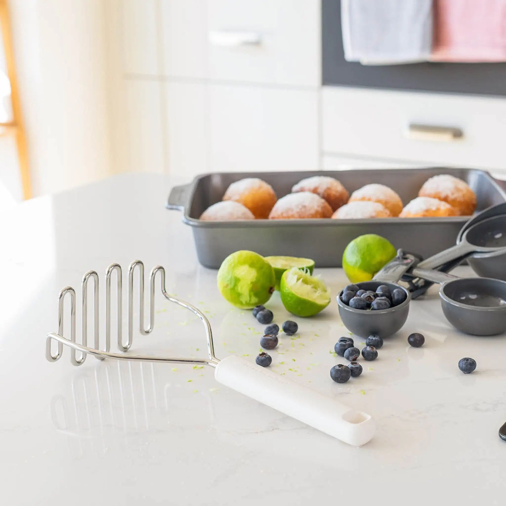 KitchenAid KitchenAid Classic Perunasurvin 25 cm Porcelain White