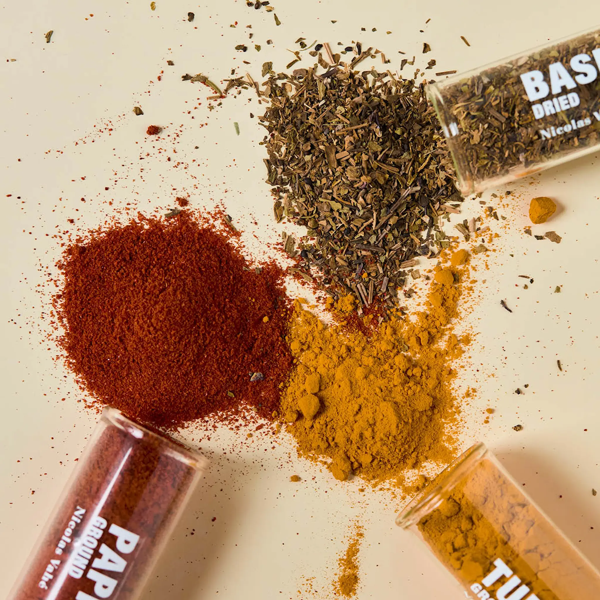 Nicolas Vahé Kryddset 11 g basilika, stark paprika, gurkmeja