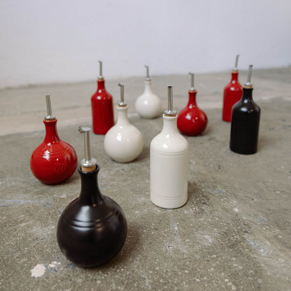 Emile Henry Flaska för olivolja 400 ml röd