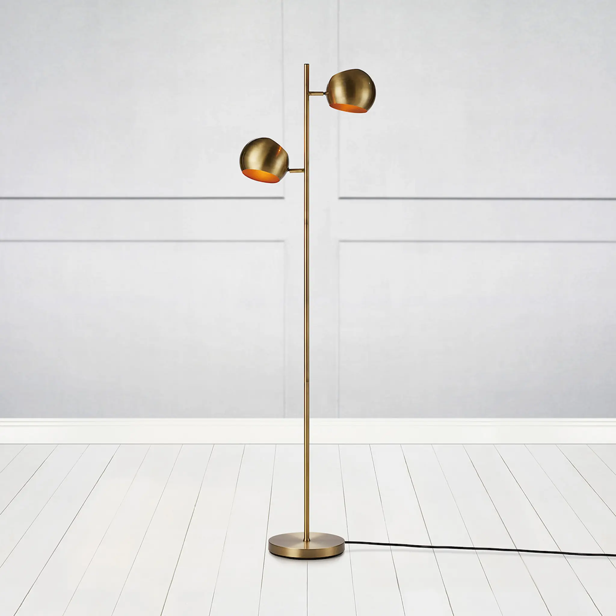 Markslöjd Edgar golvlampa 145 cm antik
