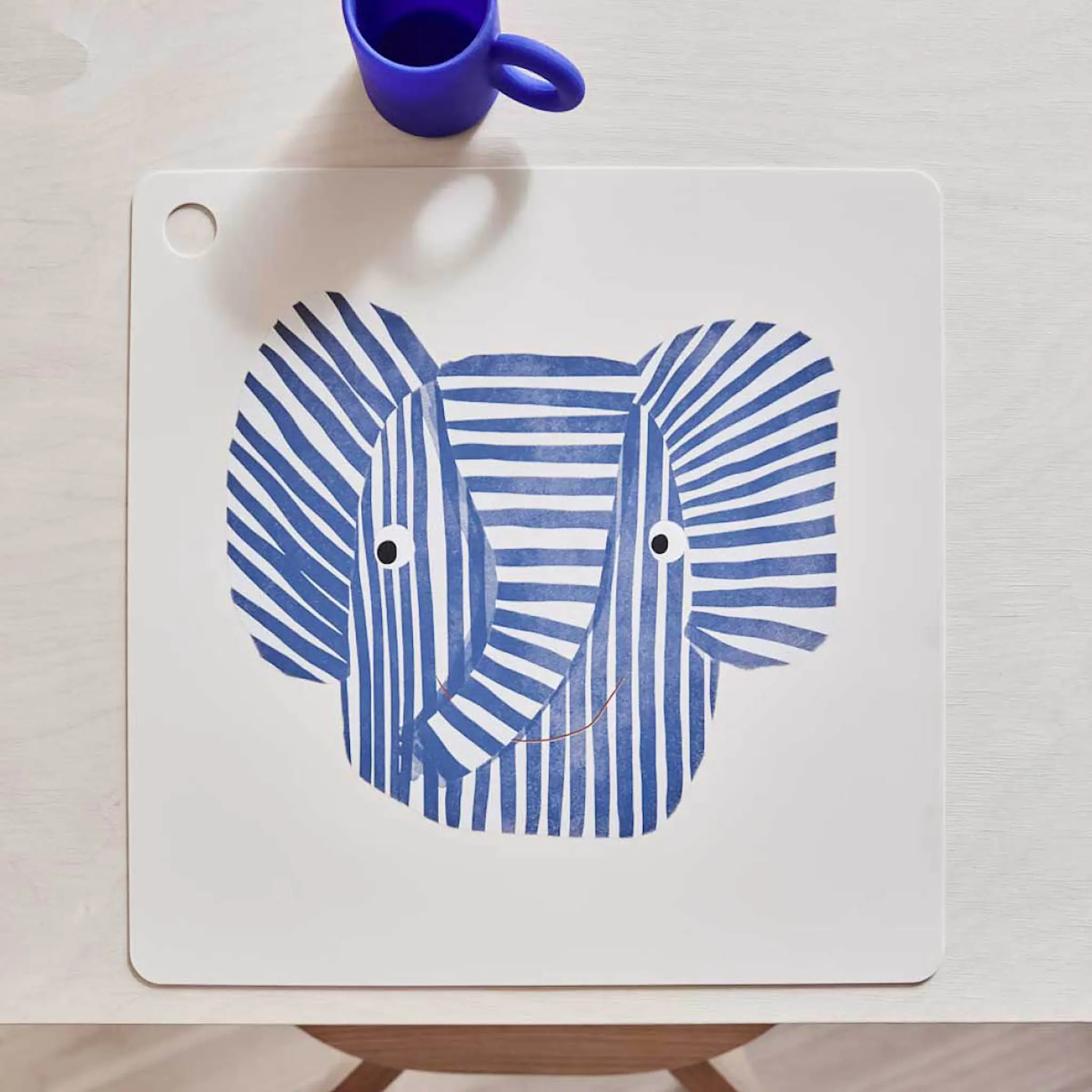 OYOY Erik Elefant bordsunderlägg 38 cm blå