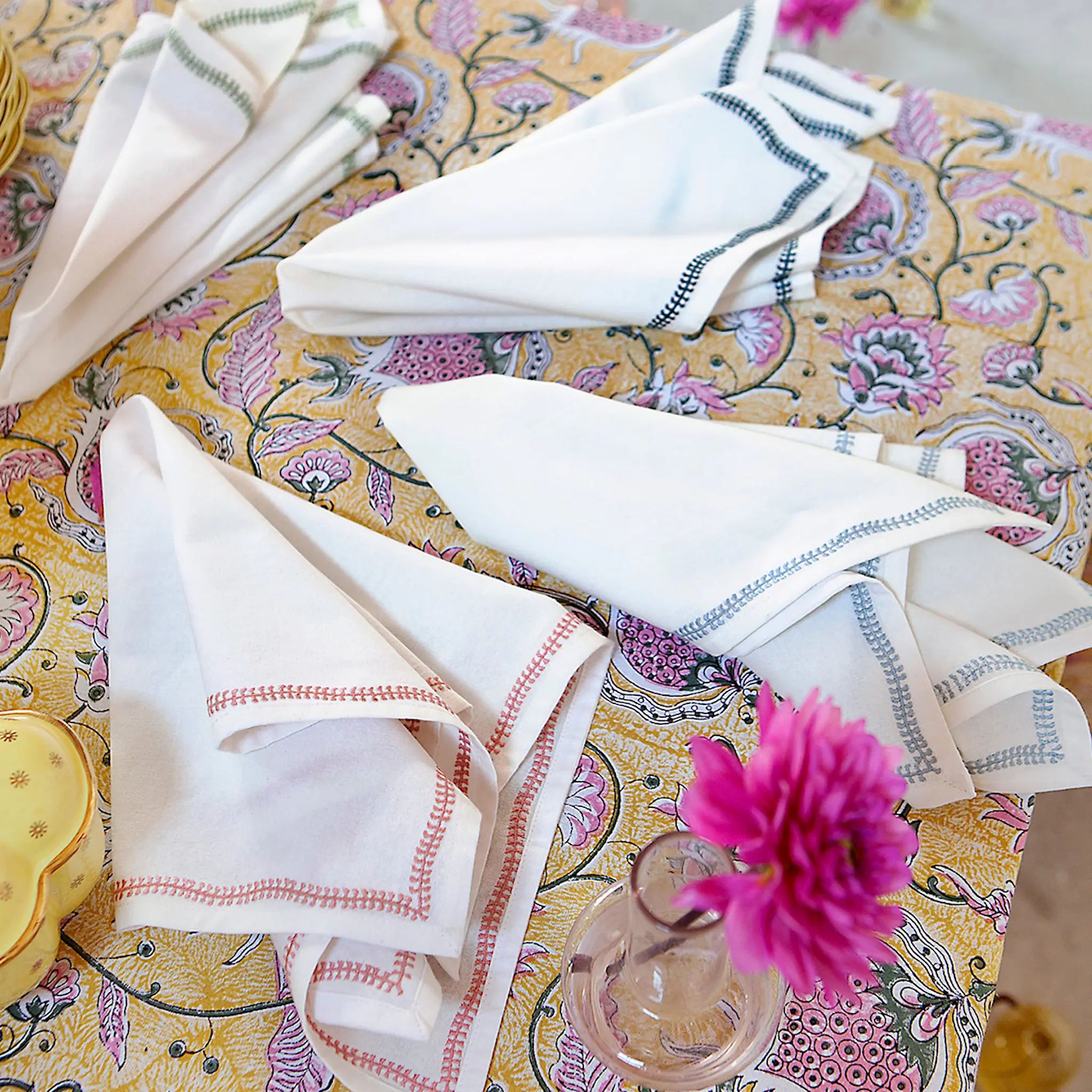 Chamois White Embroidery Lautasliina 50x50 cm 4 kpl Dusty Blue