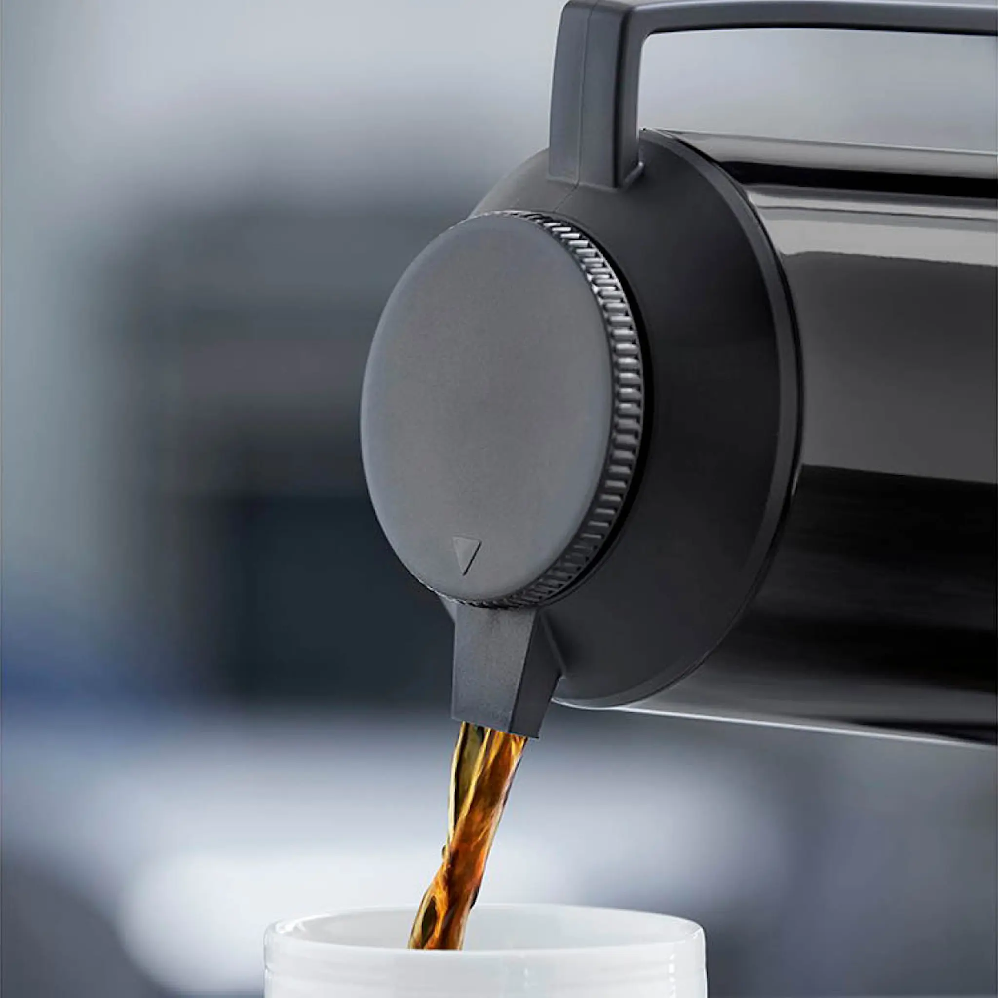 Tiger Termoskannu 1 L Musta