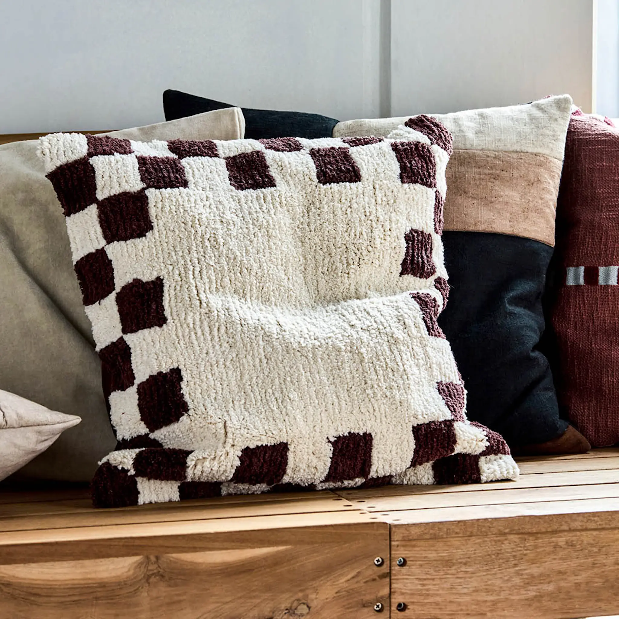 House Doctor Chess kuddfodral 50x50 cm brun/offwhite