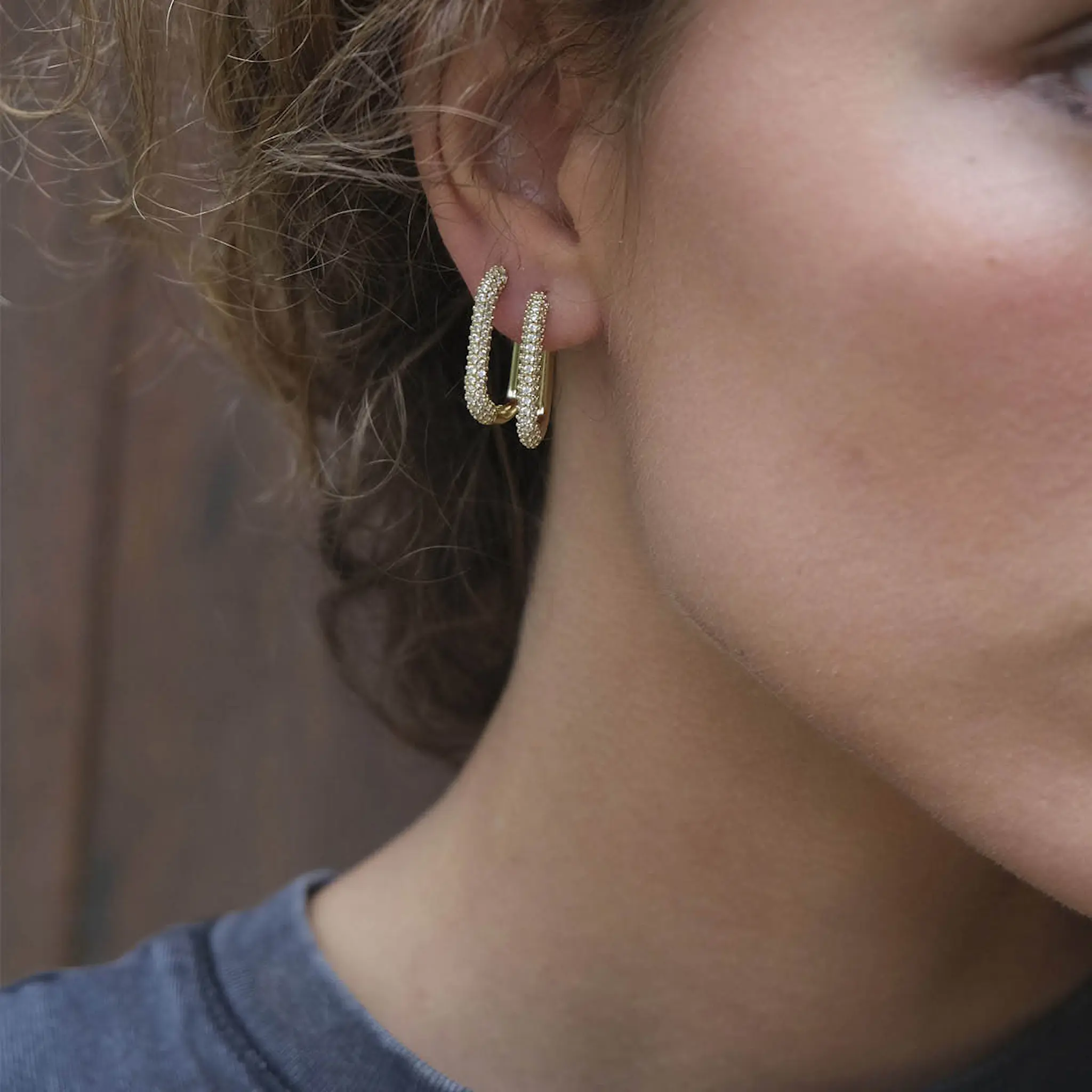 A&C Oslo AS Basic ovala örhängen kristall silver