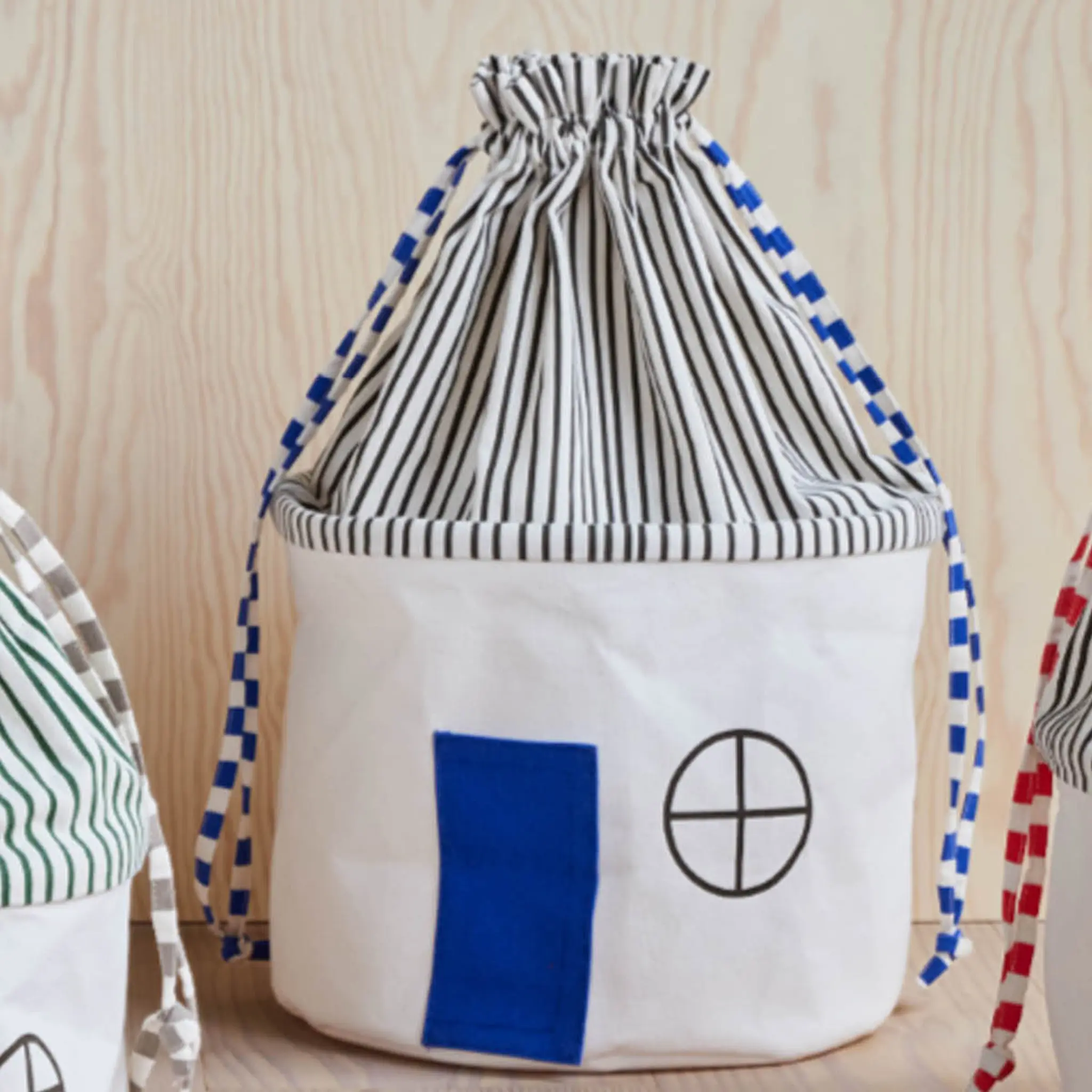 OYOY Koya förvaringskorg 34x52 cm Optic Blue