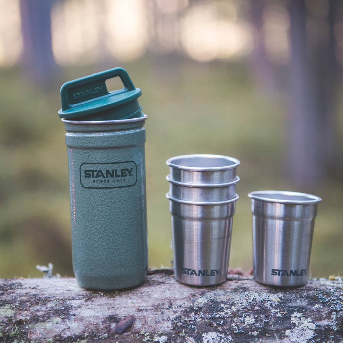 Stanley Tursett Adventure Gåvoset Flaska + Shotglas Grön