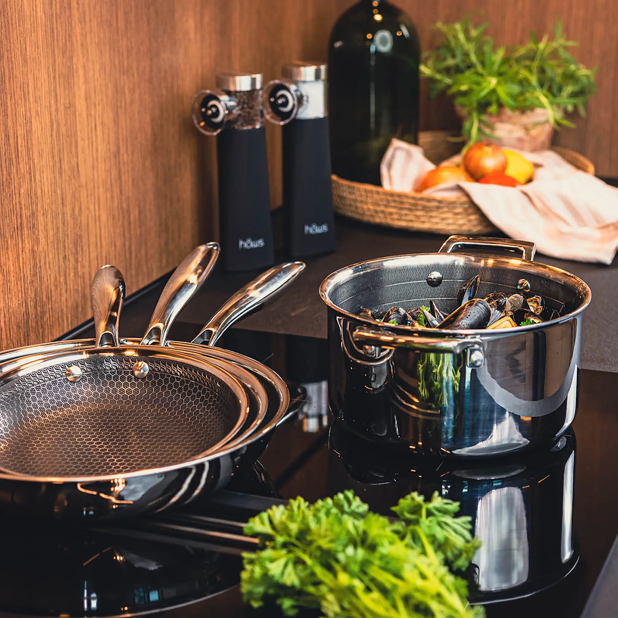 Haws Santo gryta med lock 5,8 L beläggning stål/svart