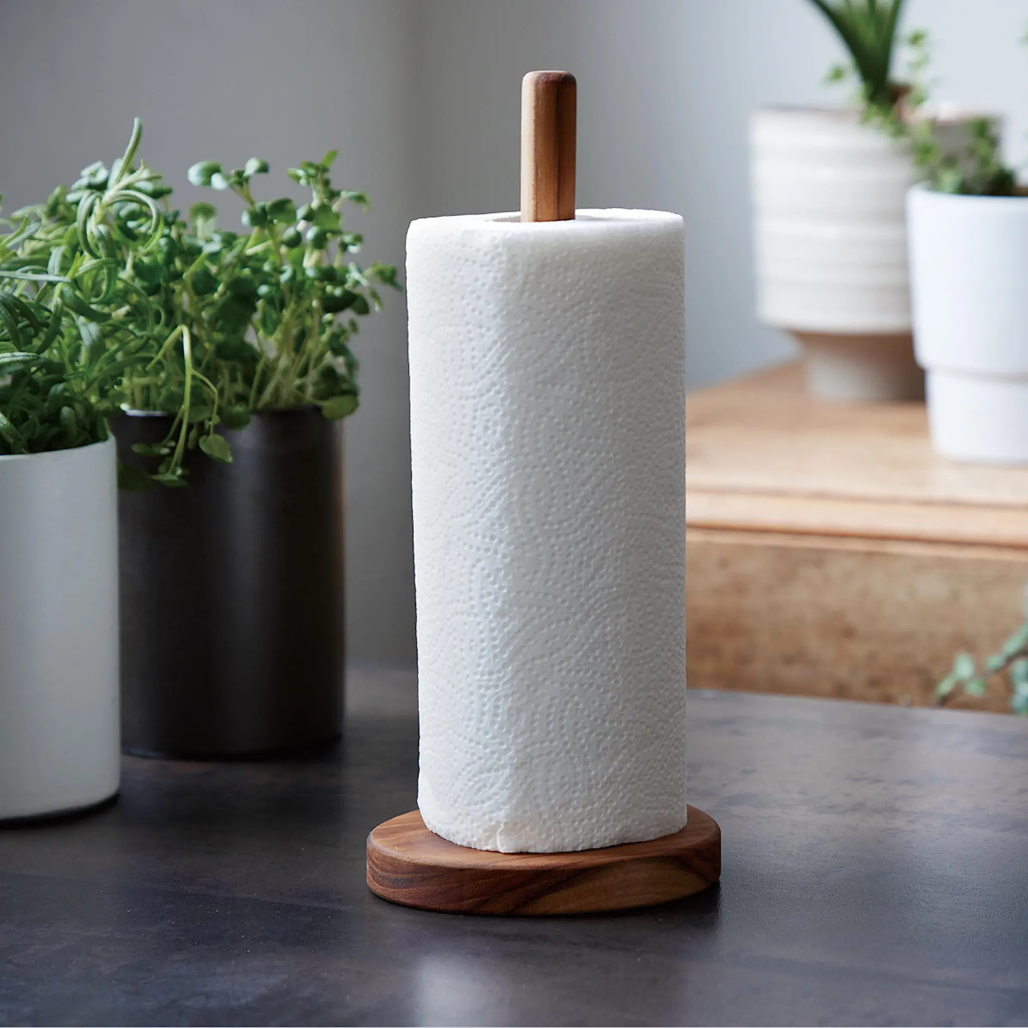 Aida RAW Teak hushållspappershållare 30,6 cm