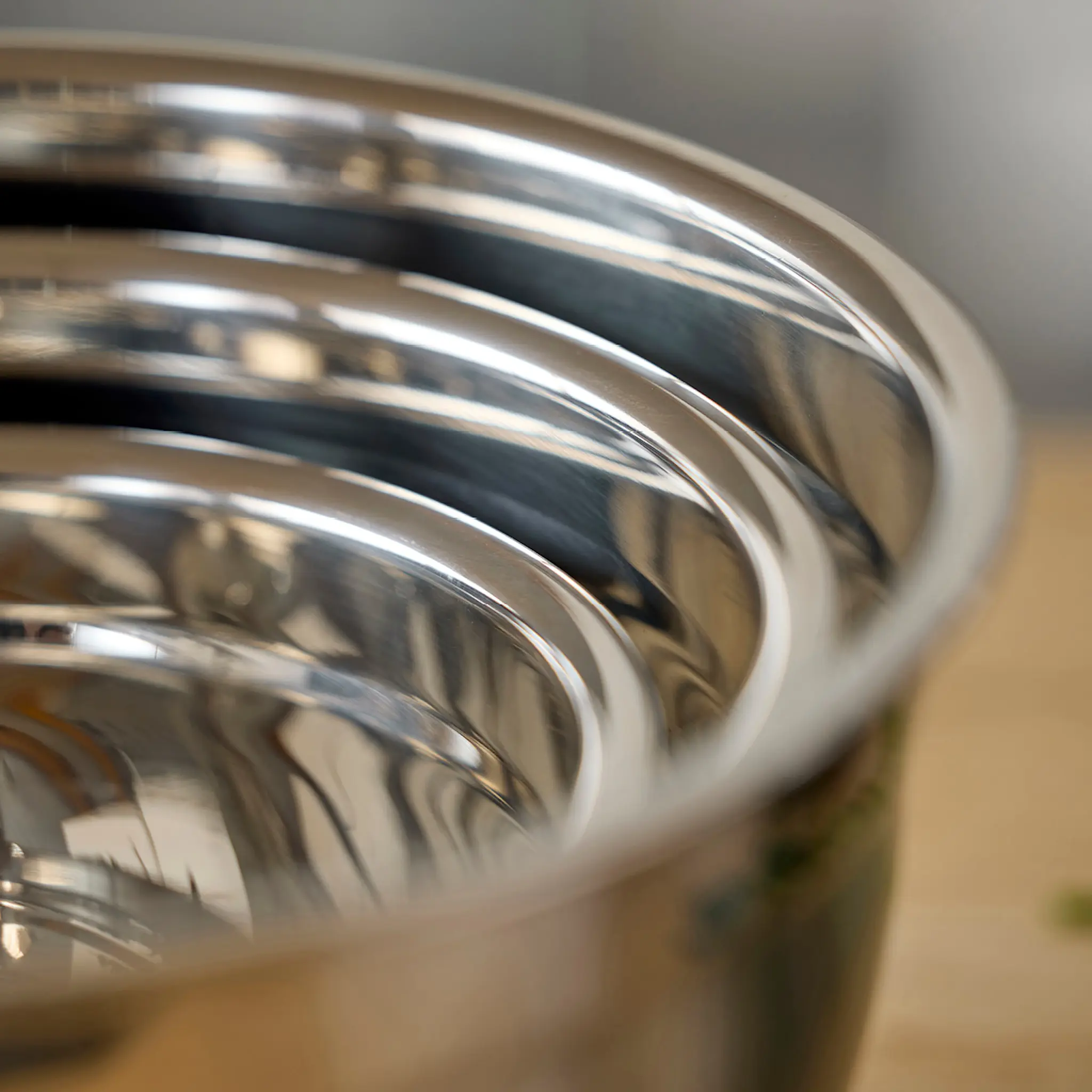 Blomsterberg Rostfri skål med silikonbotten 5 L latte