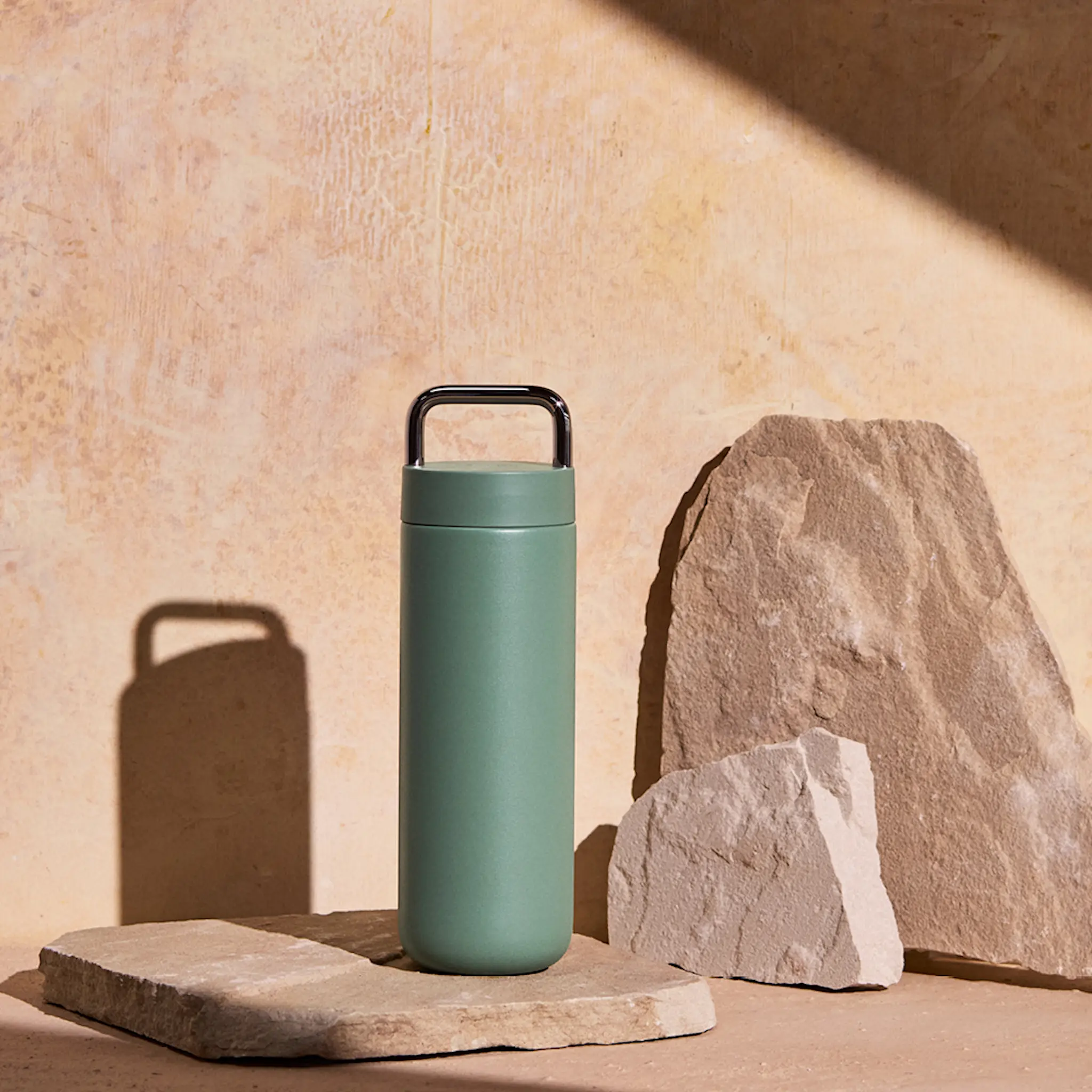 Fellow Carter Carry Desert Capsule termosmugg 590 ml smoke green