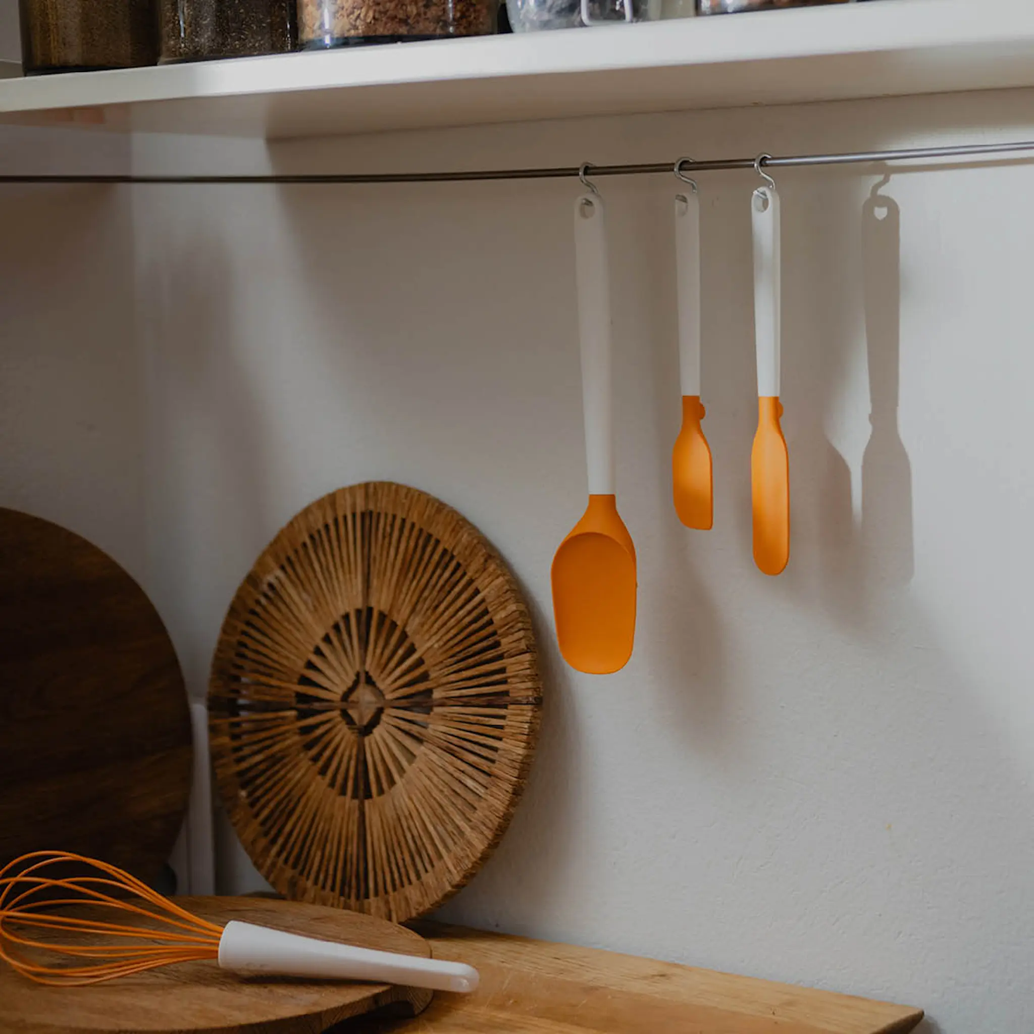 Fiskars Functional Form sleiv/slikkepott 34,4 cm hvit/oransje