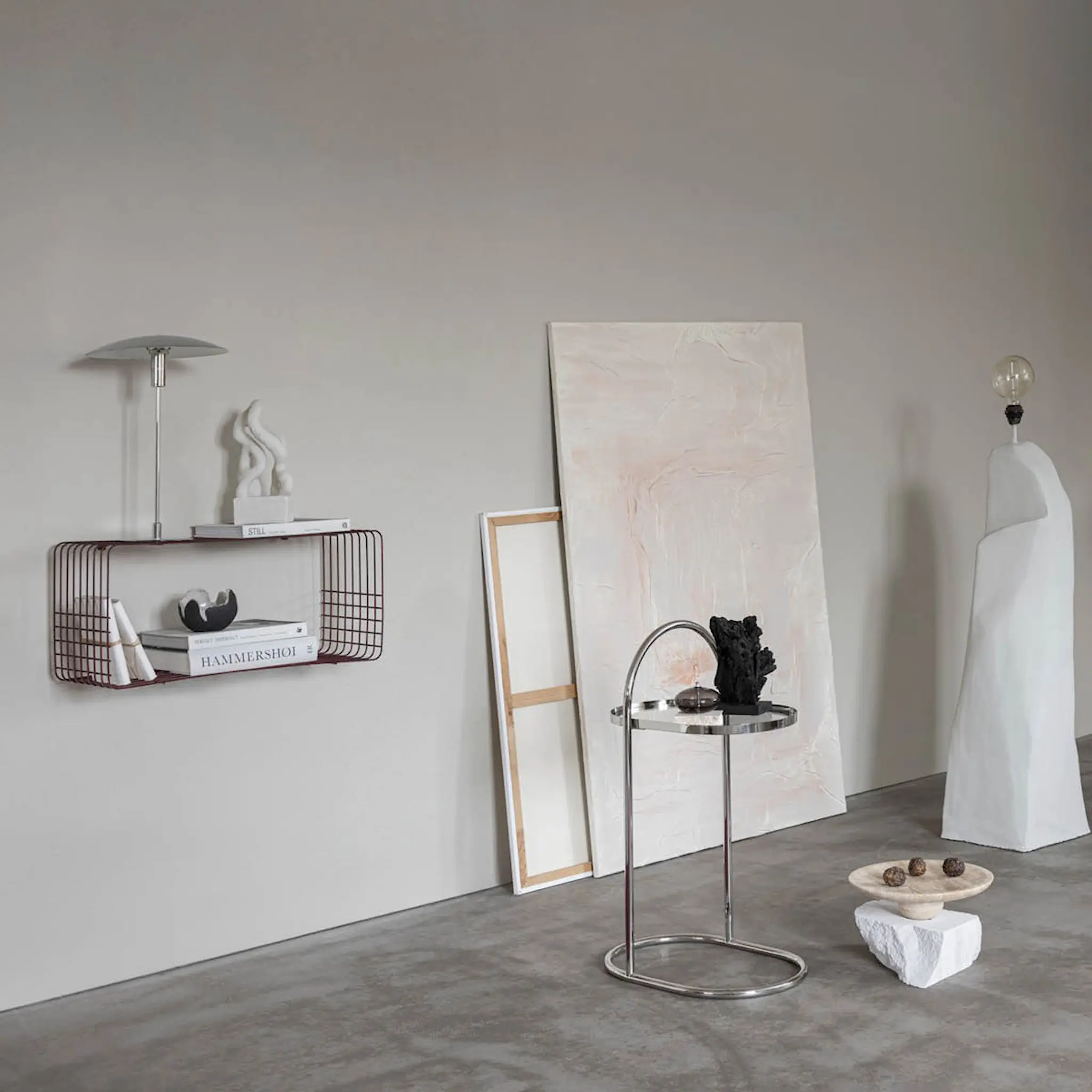 Mette Ditmer Wire Metallihylly 70,5x26x31 cm Viininpunainen