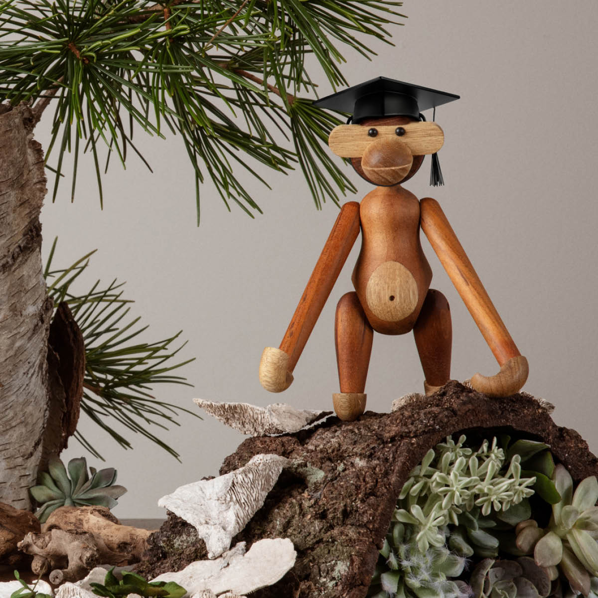 Kay Bojesen Denmark Apinan Valmistujaislakki 6 cm Musta