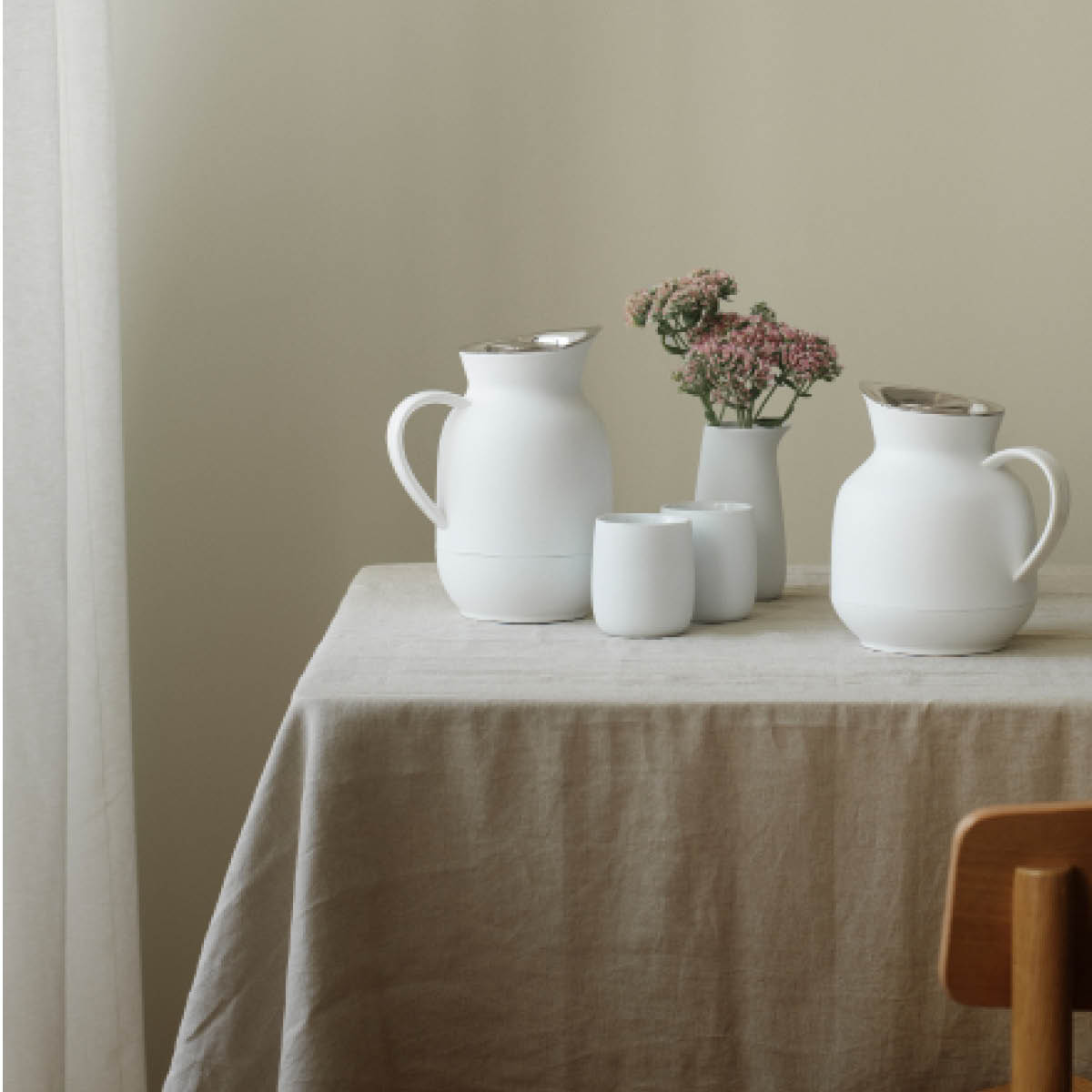 Stelton Amphora termokanne 1L hvit