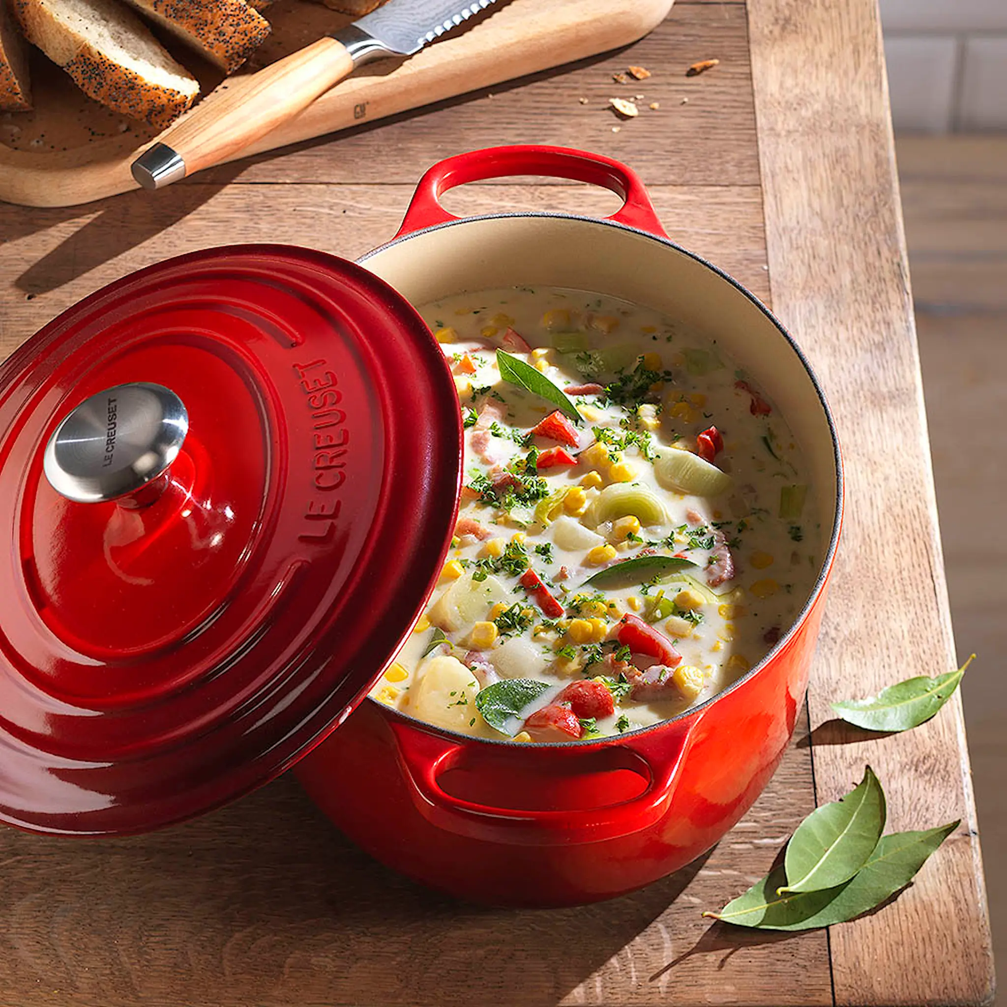 Le Creuset Signature Gjutjärnsgryta oval 31 cm 6,3 L Cerise