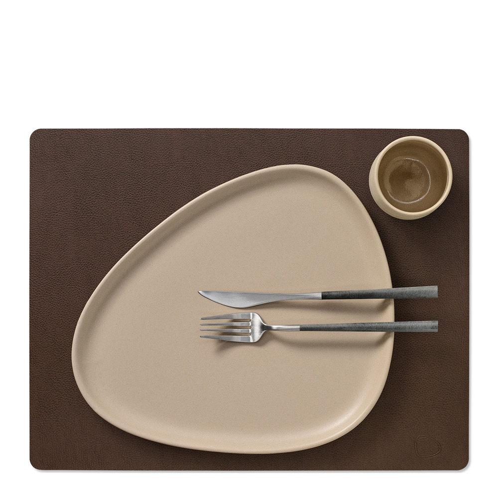 LIND DNA Square Leather Serene Pöytätabletti 35x44 cm Hazel